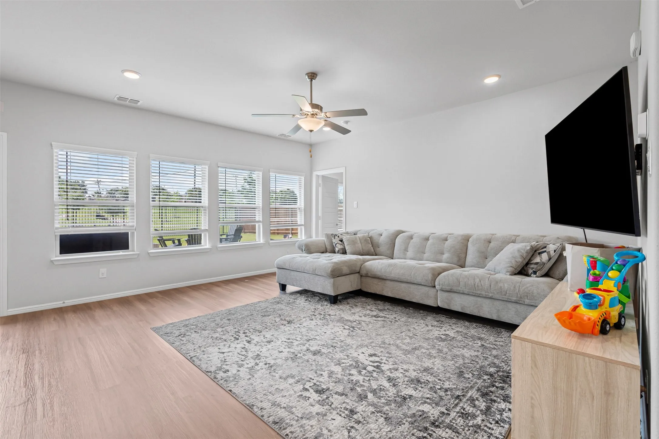 Single Family Residence For Rent in Johnson County , 1206 Fox Chase Drive, Mansfield, Texas 76063, 4 Bedroom, 3 Bathroom, 2 Garage spaces, 2,769 Sqft, built in 2022, mls#21282378, Real Estate Agent in Mansfield, Homes For Rent in Johnson county, Homes For Rent in Mansfield, Realtor in Mansfield Texas, Real Estate Brokerage Independent Realty Texas, Luminita Cordes Realtor
