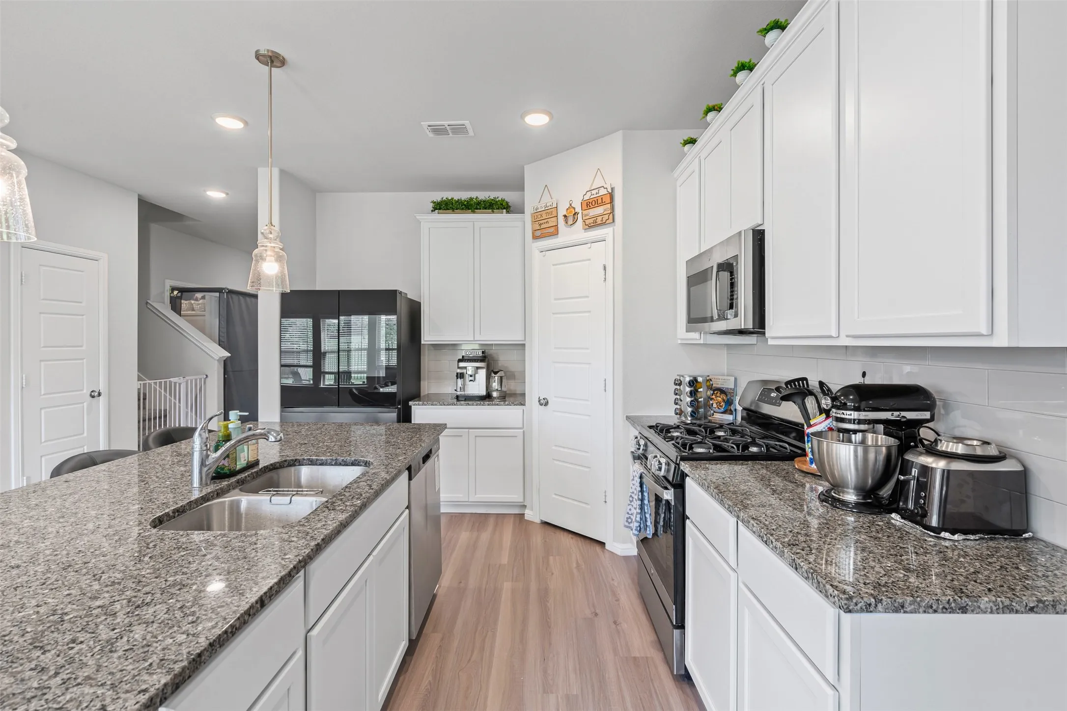 Single Family Residence For Rent in Johnson County , 1206 Fox Chase Drive, Mansfield, Texas 76063, 4 Bedroom, 3 Bathroom, 2 Garage spaces, 2,769 Sqft, built in 2022, mls#21282378, Real Estate Agent in Mansfield, Homes For Rent in Johnson county, Homes For Rent in Mansfield, Realtor in Mansfield Texas, Real Estate Brokerage Independent Realty Texas, Luminita Cordes Realtor