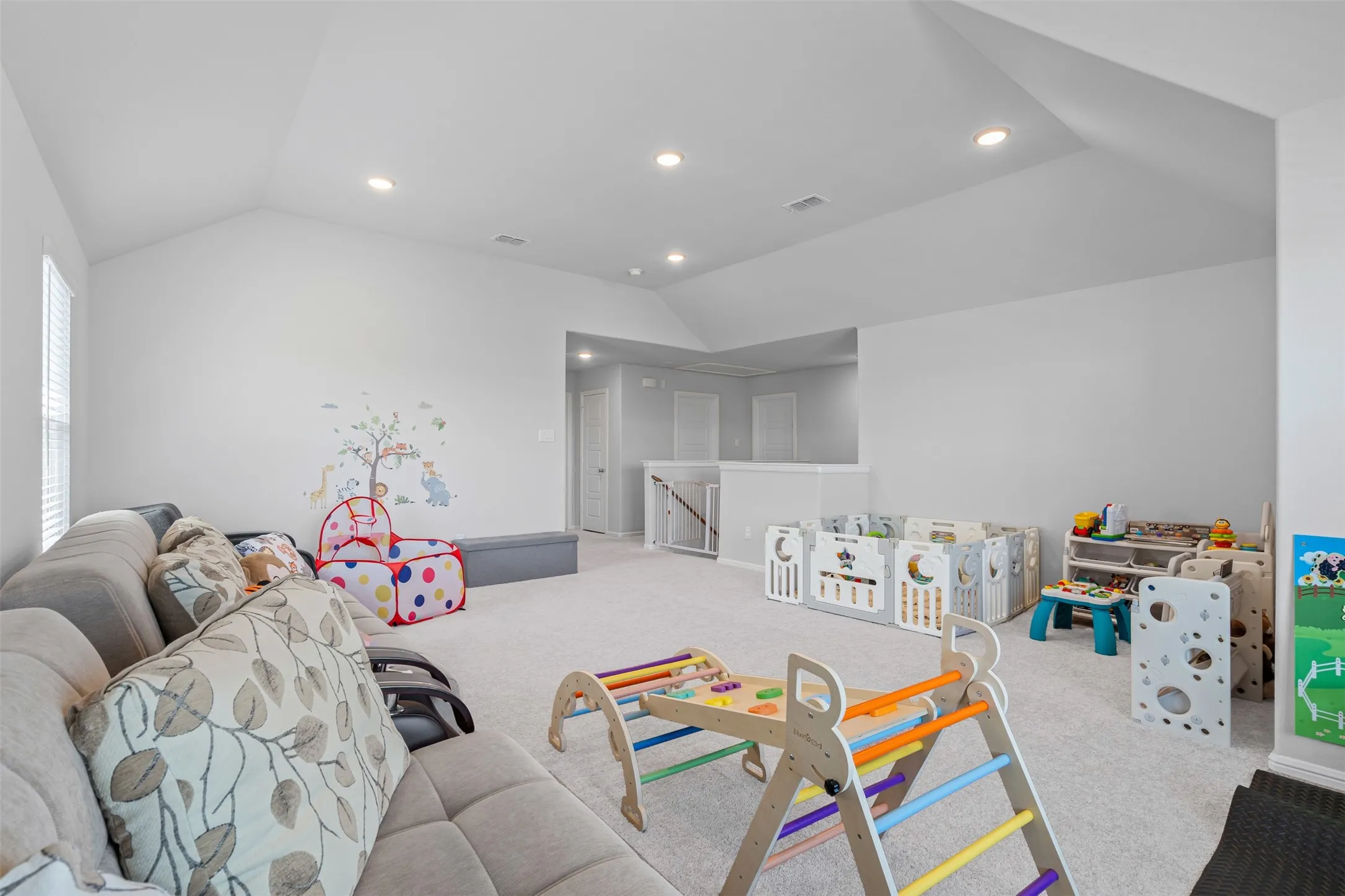 Single Family Residence For Rent in Johnson County , 1206 Fox Chase Drive, Mansfield, Texas 76063, 4 Bedroom, 3 Bathroom, 2 Garage spaces, 2,769 Sqft, built in 2022, mls#21282378, Real Estate Agent in Mansfield, Homes For Rent in Johnson county, Homes For Rent in Mansfield, Realtor in Mansfield Texas, Real Estate Brokerage Independent Realty Texas, Luminita Cordes Realtor