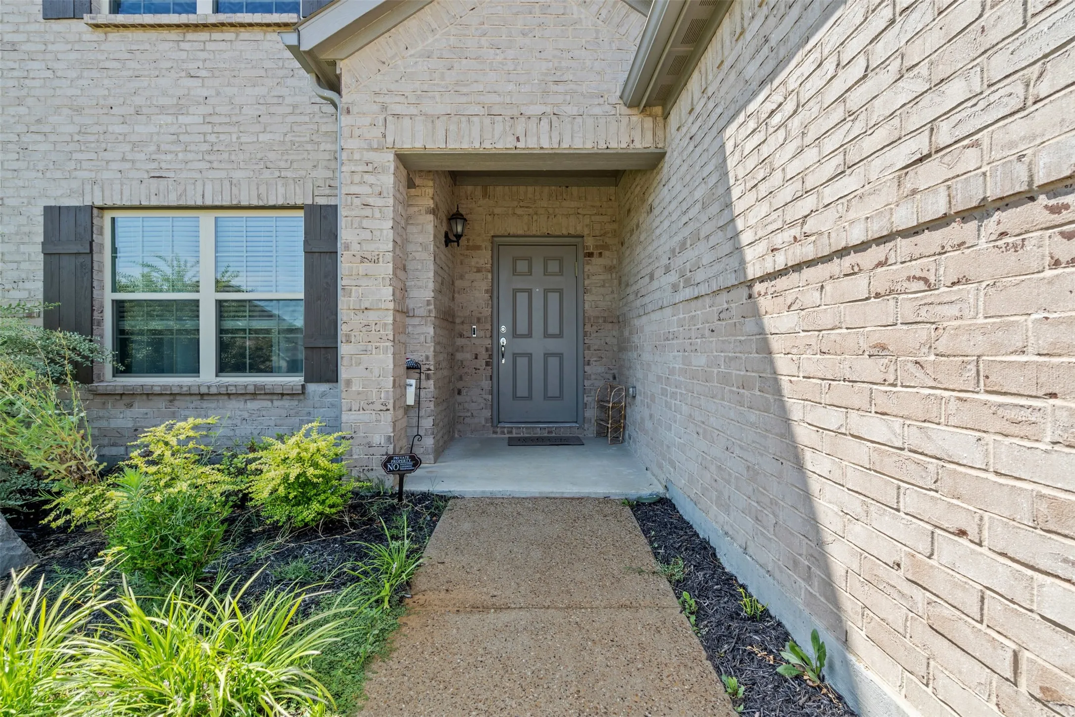 Single Family Residence For Rent in Johnson County , 1206 Fox Chase Drive, Mansfield, Texas 76063, 4 Bedroom, 3 Bathroom, 2 Garage spaces, 2,769 Sqft, built in 2022, mls#21282378, Real Estate Agent in Mansfield, Homes For Rent in Johnson county, Homes For Rent in Mansfield, Realtor in Mansfield Texas, Real Estate Brokerage Independent Realty Texas, Luminita Cordes Realtor