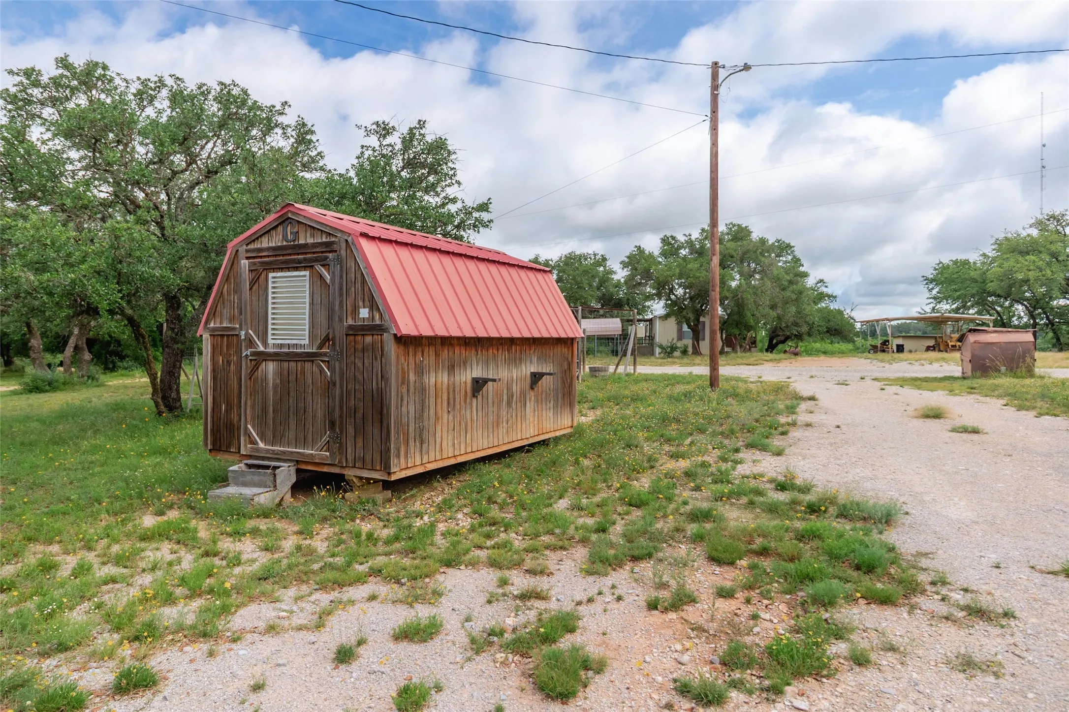 Mobile Home For Sale in Mc Culloch County , 2702 Fife Street, Brady, Texas 76825, 2 Bedrooms, 2 Bathrooms, Garage spaces, 672 Sqft, built in 1980, Price $110,000, mls#21282432, Real Estate Agent in Brady, Homes For Sale in Mc Culloch county, Homes For Sale in Brady, Realtor in Brady Texas, Real Estate Brokerage Independent Realty Texas, Luminita Cordes Realtor