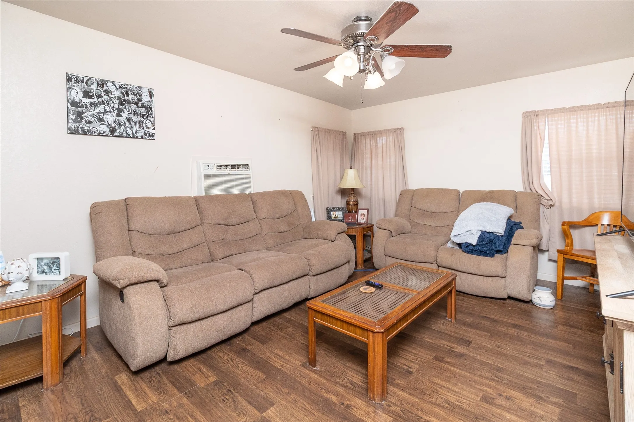 Mobile Home For Sale in Mc Culloch County , 2702 Fife Street, Brady, Texas 76825, 2 Bedrooms, 2 Bathrooms, Garage spaces, 672 Sqft, built in 1980, Price $110,000, mls#21282432, Real Estate Agent in Brady, Homes For Sale in Mc Culloch county, Homes For Sale in Brady, Realtor in Brady Texas, Real Estate Brokerage Independent Realty Texas, Luminita Cordes Realtor