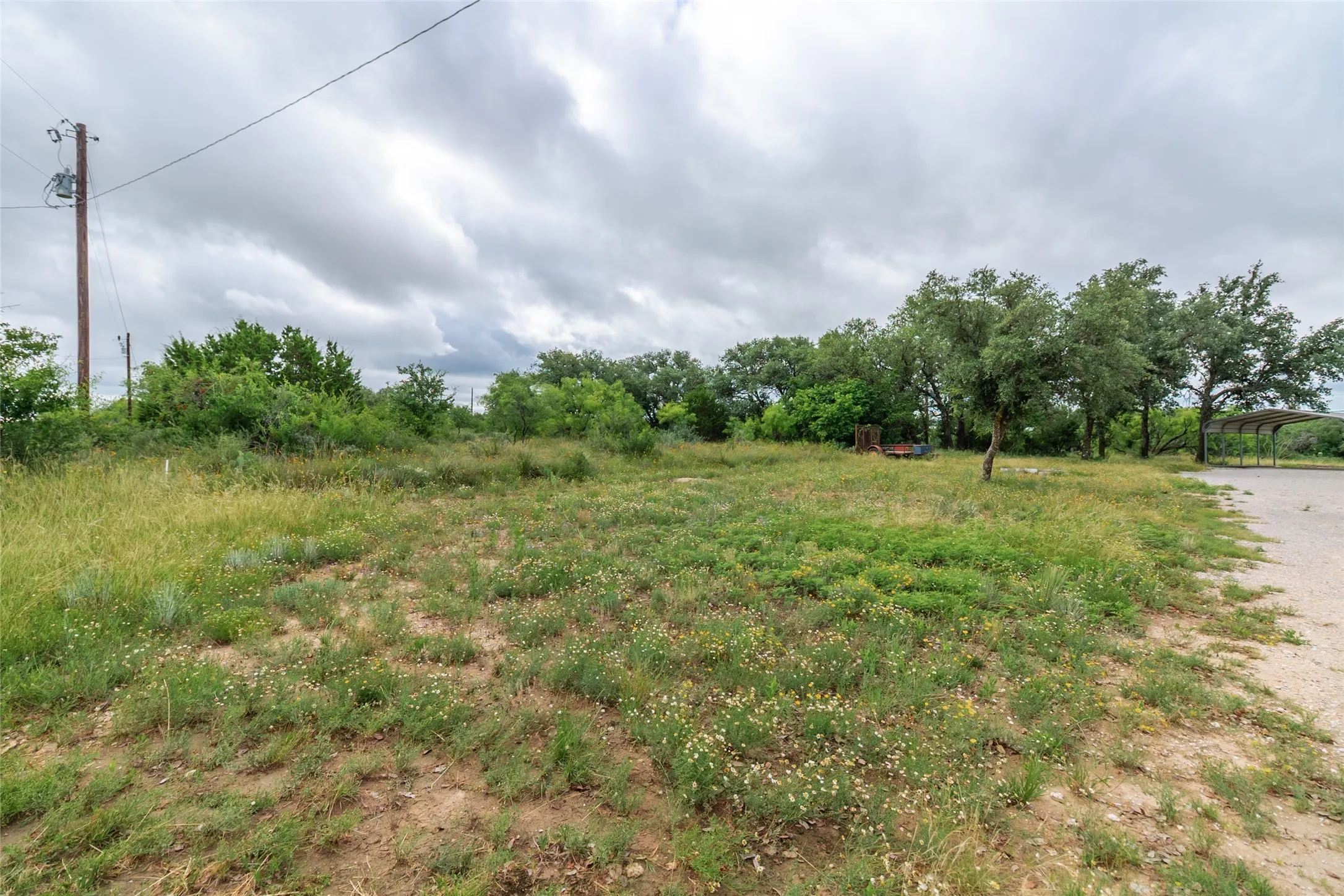 Mobile Home For Sale in Mc Culloch County , 2702 Fife Street, Brady, Texas 76825, 2 Bedrooms, 2 Bathrooms, Garage spaces, 672 Sqft, built in 1980, Price $110,000, mls#21282432, Real Estate Agent in Brady, Homes For Sale in Mc Culloch county, Homes For Sale in Brady, Realtor in Brady Texas, Real Estate Brokerage Independent Realty Texas, Luminita Cordes Realtor