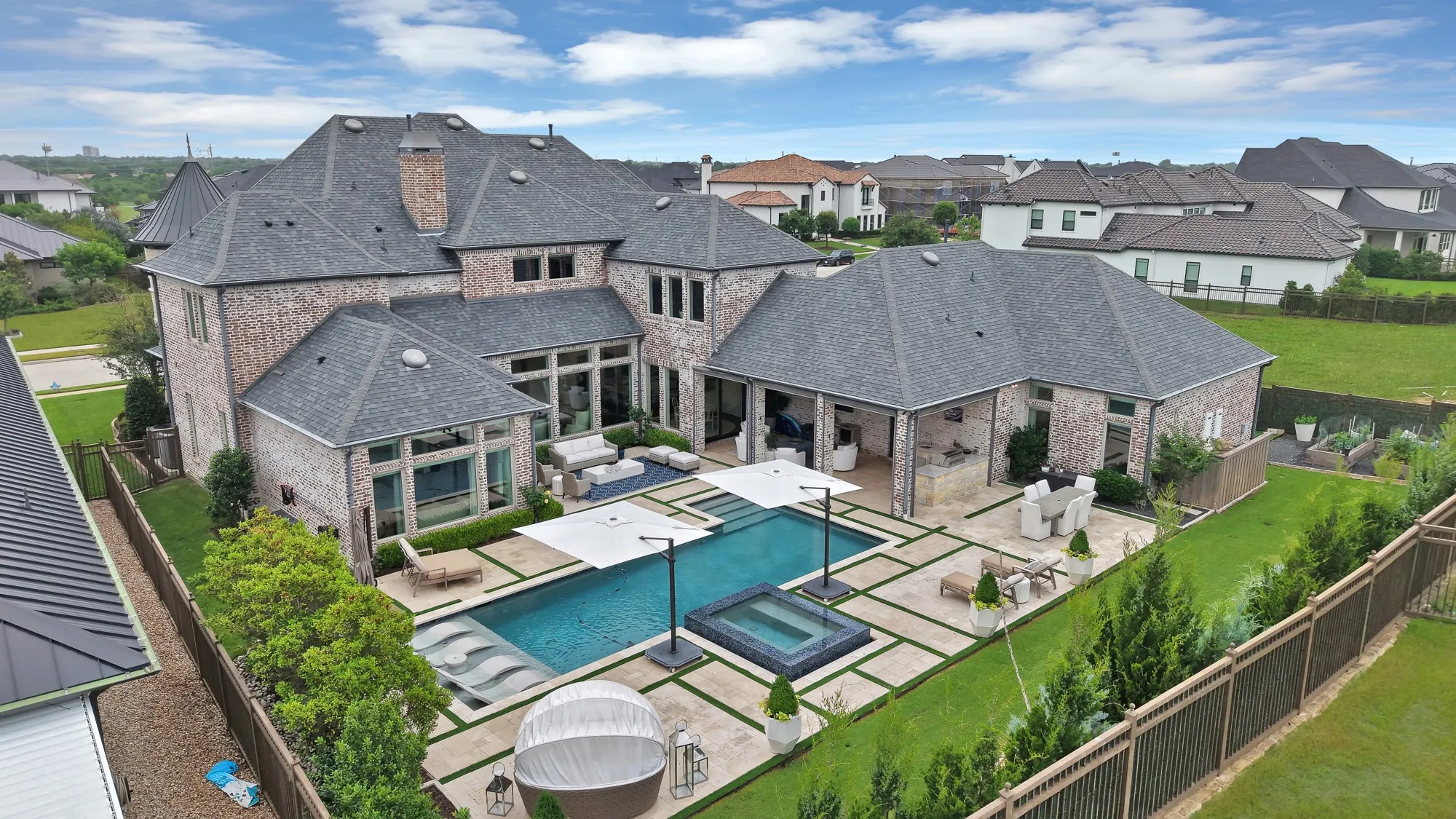 Single Family Residence For Sale in Denton County , 1752 Courtland Drive, Frisco, Texas 75034, 5 Bedroom, 7 Bathroom, 4 Garage spaces, 5,492 Sqft, built in 2017, mls#21279062, Real Estate Agent in Frisco, Homes For Sale in Denton county, Homes For Sale in Frisco, Realtor in Frisco Texas, Real Estate Brokerage Independent Realty Texas, Luminita Cordes Realtor