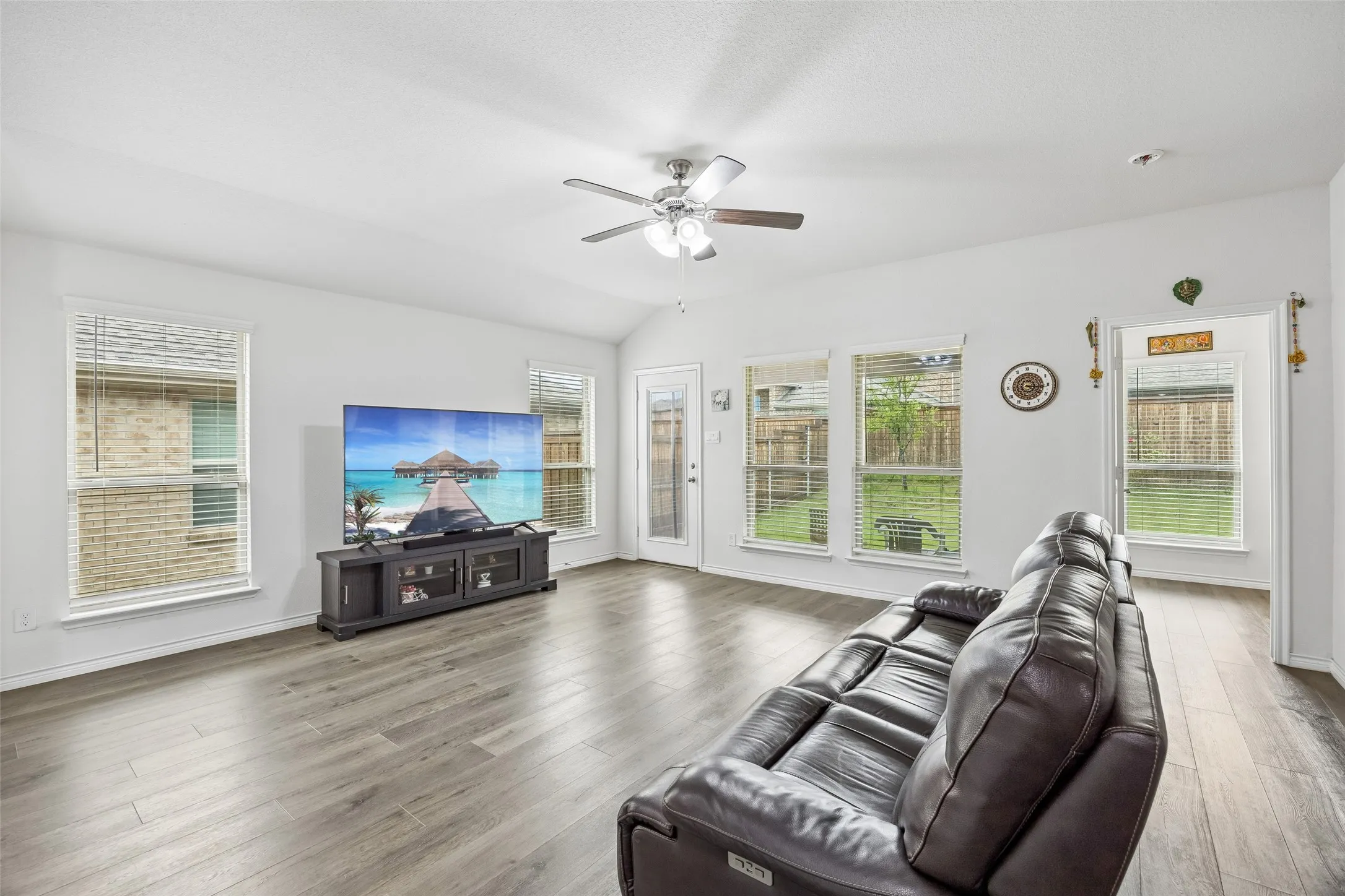 Single Family Residence For Sale in Denton County , 3910 Faulkner Avenue, Celina, Texas 76227, 4 Bedroom, 2 Bathroom, 2 Garage spaces, 2,069 Sqft, built in 2023, mls#21281842, Real Estate Agent in Celina, Homes For Sale in Denton county, Homes For Sale in Celina, Realtor in Celina Texas, Real Estate Brokerage Independent Realty Texas, Luminita Cordes Realtor