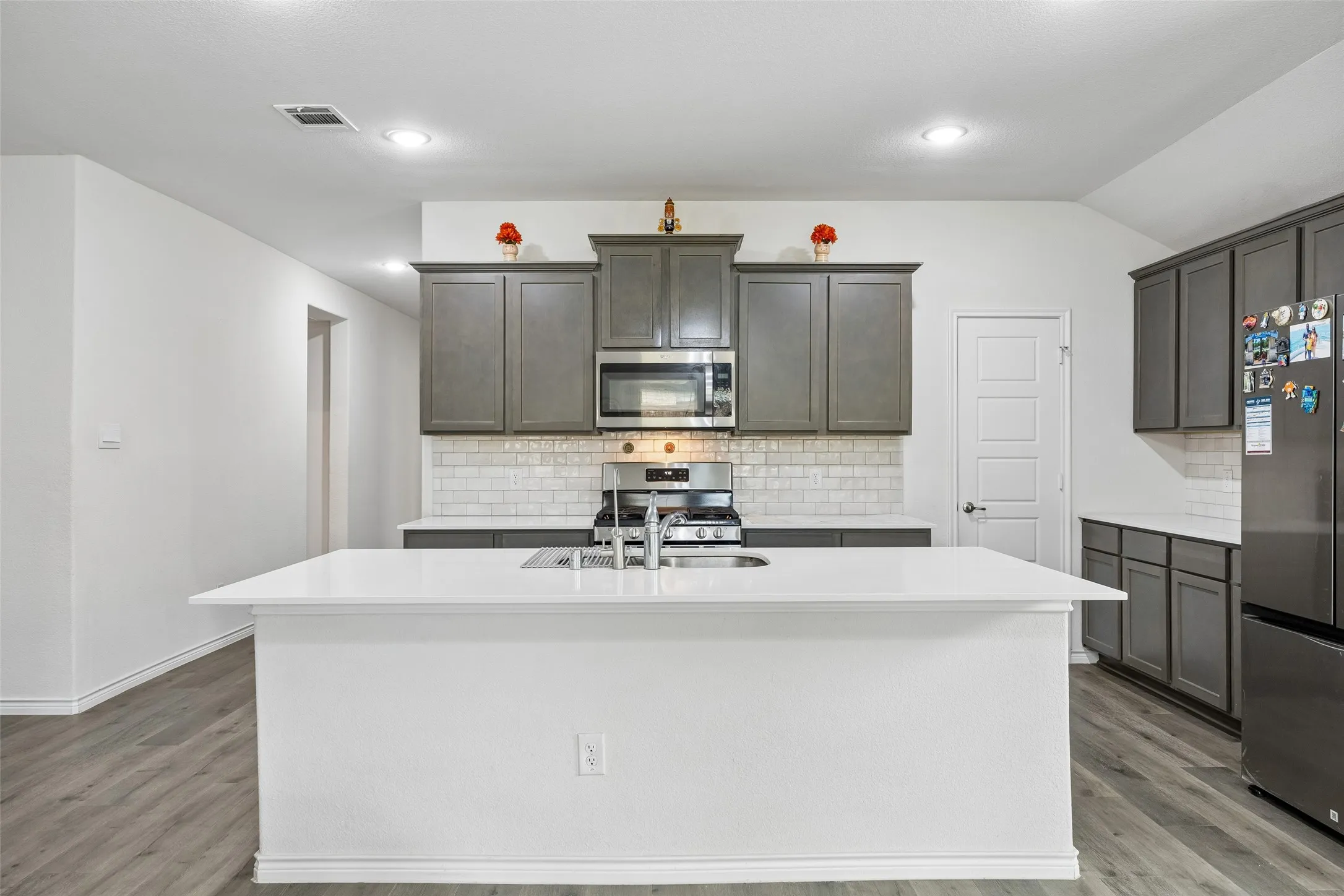 Single Family Residence For Sale in Denton County , 3910 Faulkner Avenue, Celina, Texas 76227, 4 Bedroom, 2 Bathroom, 2 Garage spaces, 2,069 Sqft, built in 2023, mls#21281842, Real Estate Agent in Celina, Homes For Sale in Denton county, Homes For Sale in Celina, Realtor in Celina Texas, Real Estate Brokerage Independent Realty Texas, Luminita Cordes Realtor