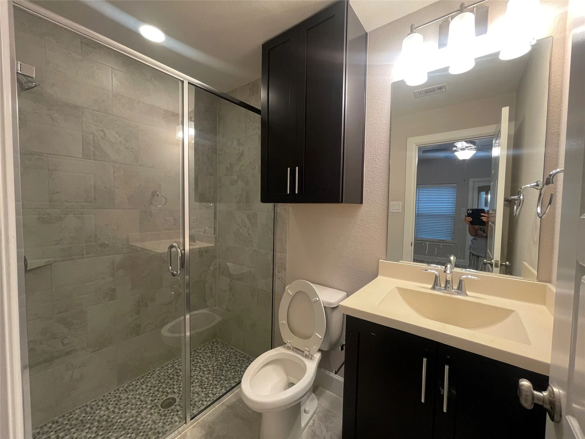 Single Family Residence For Rent in Dallas County , 5823 Orion Place, Dallas, Texas 75235, 3 Bedroom, 4 Bathroom, 2 Garage spaces, 2,145 Sqft, built in 2017, mls#21282470, Real Estate Agent in Dallas, Homes For Rent in Dallas county, Homes For Rent in Dallas, Realtor in Dallas Texas, Real Estate Brokerage Independent Realty Texas, Luminita Cordes Realtor