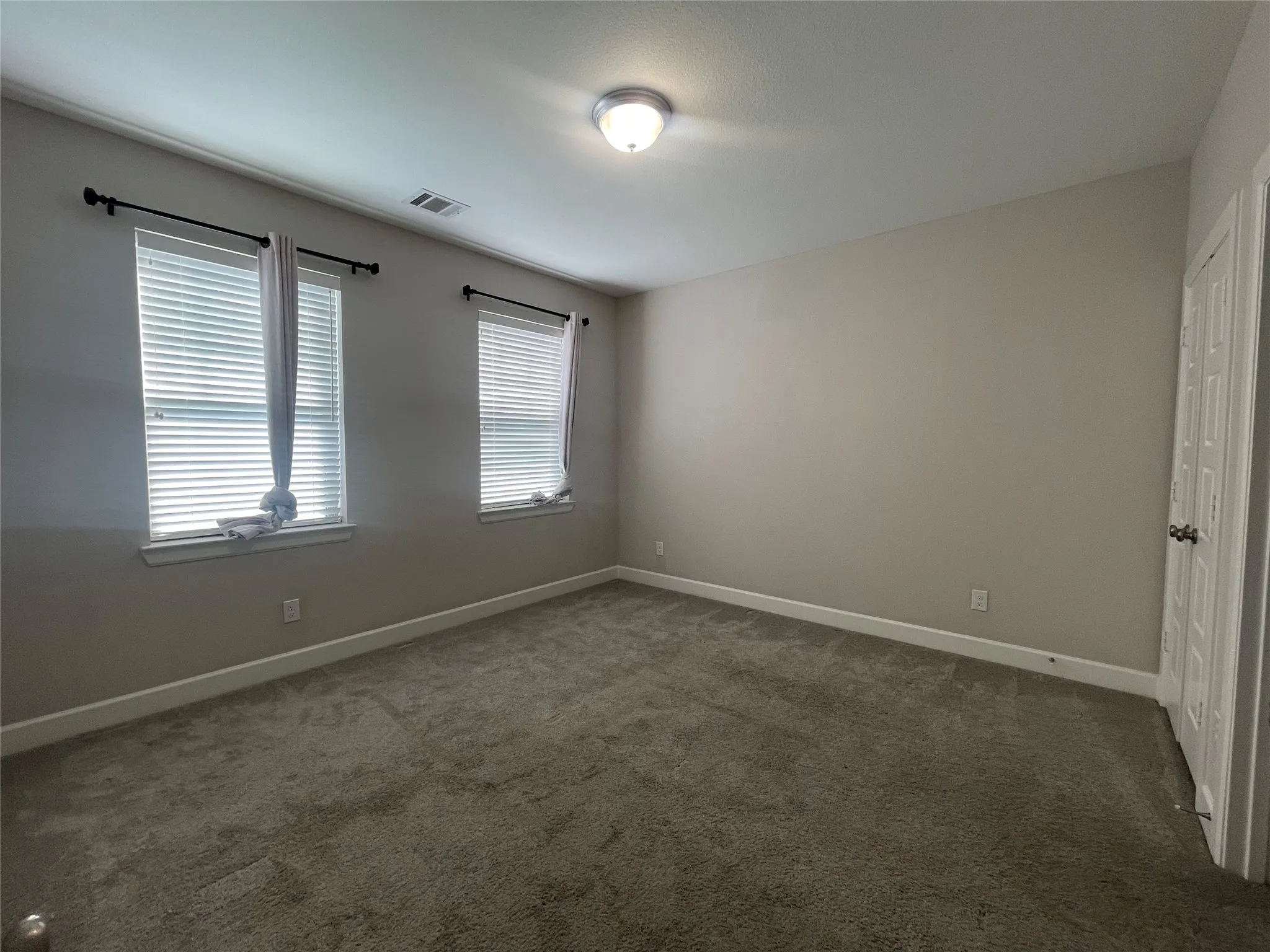 Single Family Residence For Rent in Dallas County , 5823 Orion Place, Dallas, Texas 75235, 3 Bedroom, 4 Bathroom, 2 Garage spaces, 2,145 Sqft, built in 2017, mls#21282470, Real Estate Agent in Dallas, Homes For Rent in Dallas county, Homes For Rent in Dallas, Realtor in Dallas Texas, Real Estate Brokerage Independent Realty Texas, Luminita Cordes Realtor