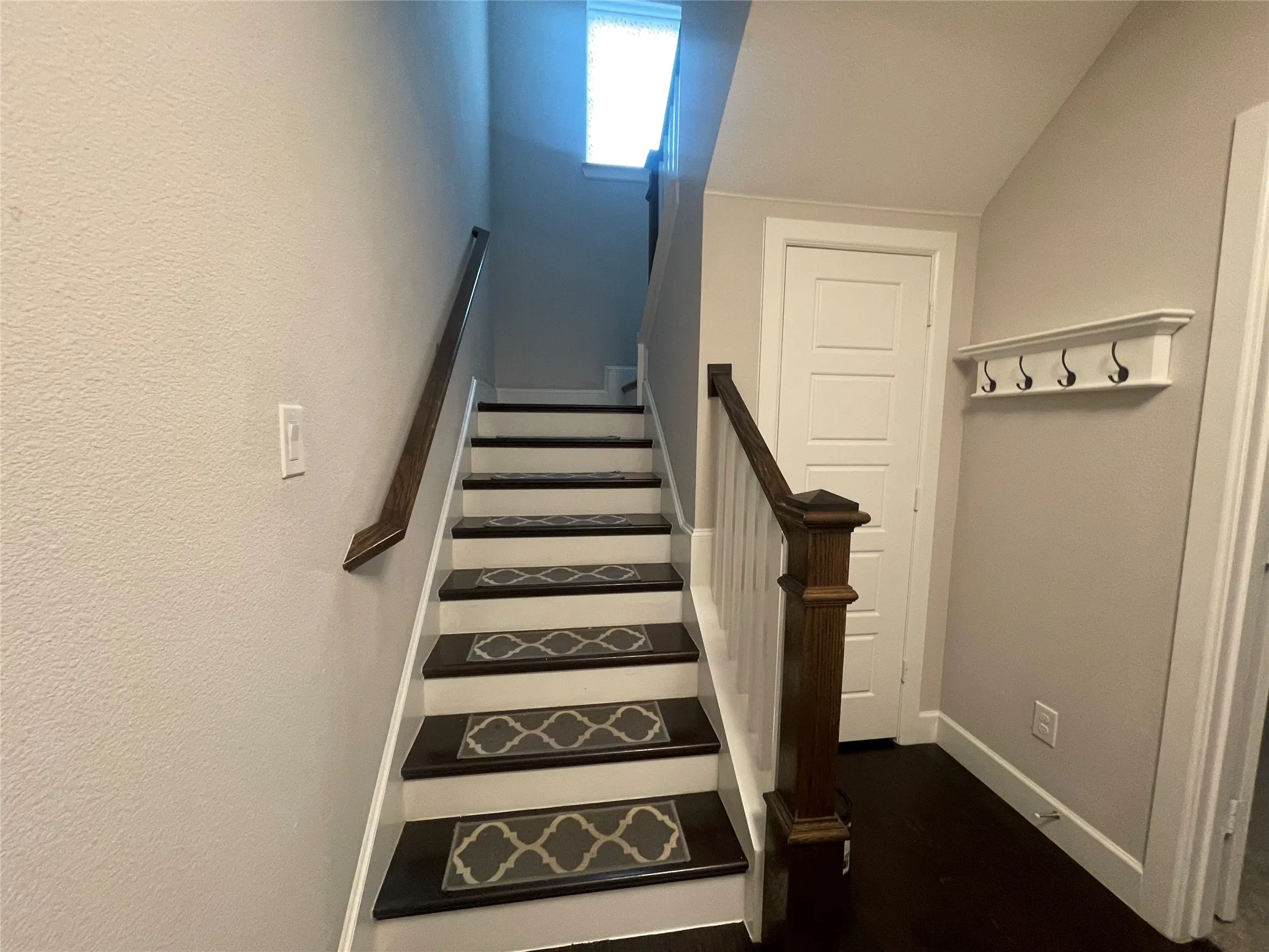 Single Family Residence For Rent in Dallas County , 5823 Orion Place, Dallas, Texas 75235, 3 Bedroom, 4 Bathroom, 2 Garage spaces, 2,145 Sqft, built in 2017, mls#21282470, Real Estate Agent in Dallas, Homes For Rent in Dallas county, Homes For Rent in Dallas, Realtor in Dallas Texas, Real Estate Brokerage Independent Realty Texas, Luminita Cordes Realtor