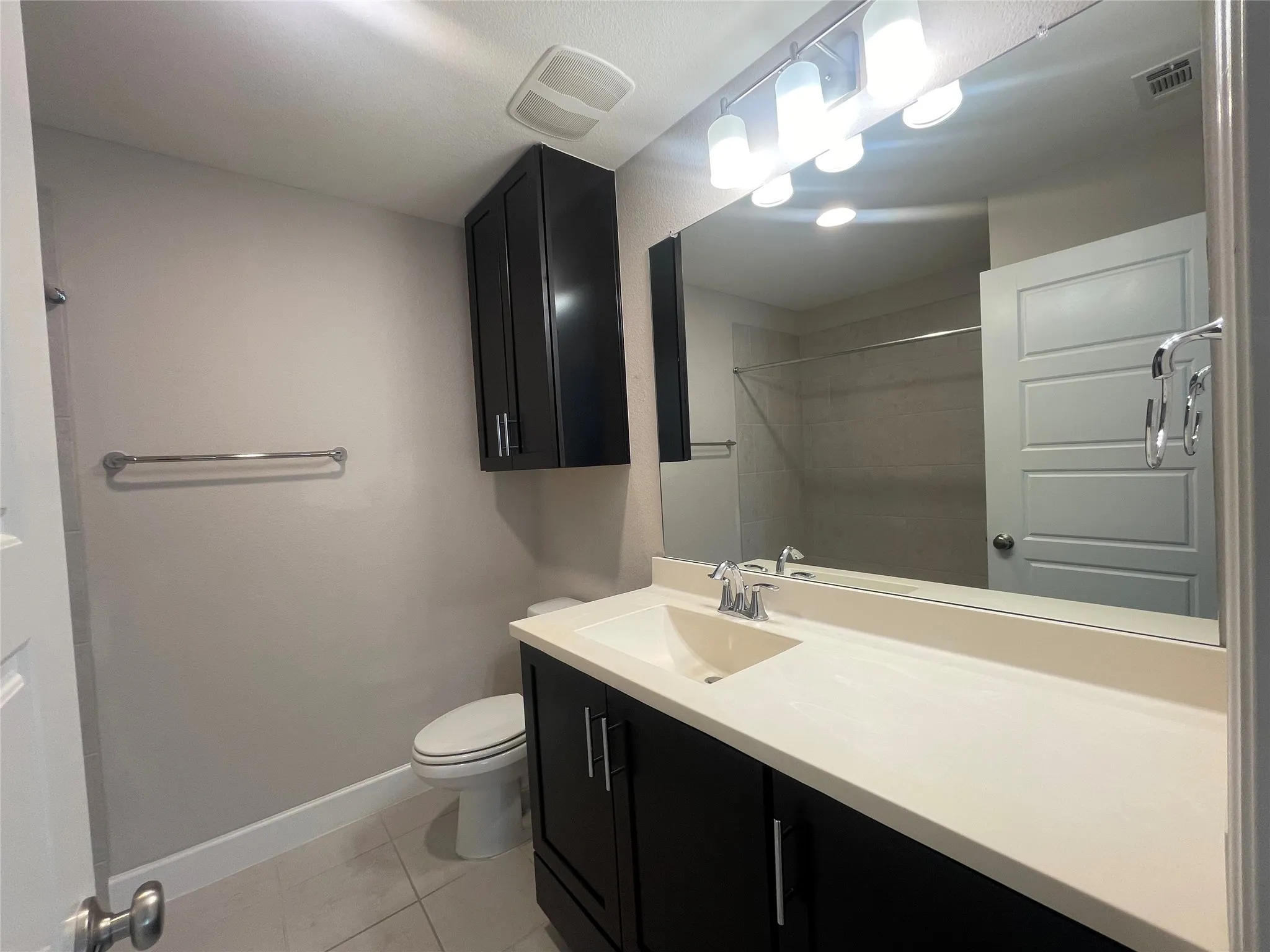 Single Family Residence For Rent in Dallas County , 5823 Orion Place, Dallas, Texas 75235, 3 Bedroom, 4 Bathroom, 2 Garage spaces, 2,145 Sqft, built in 2017, mls#21282470, Real Estate Agent in Dallas, Homes For Rent in Dallas county, Homes For Rent in Dallas, Realtor in Dallas Texas, Real Estate Brokerage Independent Realty Texas, Luminita Cordes Realtor