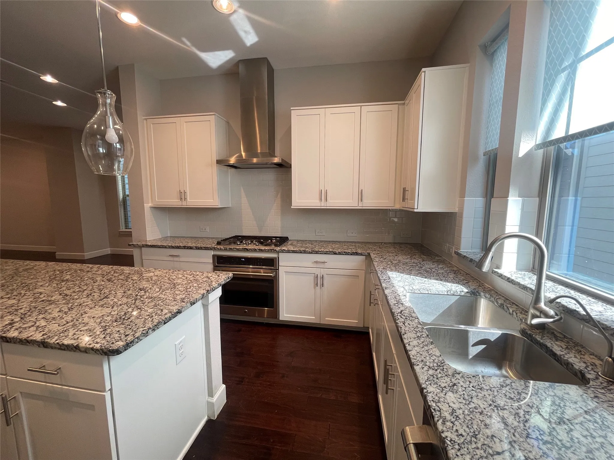 Single Family Residence For Rent in Dallas County , 5823 Orion Place, Dallas, Texas 75235, 3 Bedroom, 4 Bathroom, 2 Garage spaces, 2,145 Sqft, built in 2017, mls#21282470, Real Estate Agent in Dallas, Homes For Rent in Dallas county, Homes For Rent in Dallas, Realtor in Dallas Texas, Real Estate Brokerage Independent Realty Texas, Luminita Cordes Realtor