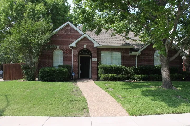 Single Family Residence For Rent in Collin County , 4829 Bull Run Drive, Plano, Texas 75093, 3 Bedroom, 2 Bathroom, 2 Garage spaces, 2,151 Sqft, built in 1995, mls#21282471, Real Estate Agent in Plano, Homes For Rent in Collin county, Homes For Rent in Plano, Realtor in Plano Texas, Real Estate Brokerage Independent Realty Texas, Luminita Cordes Realtor