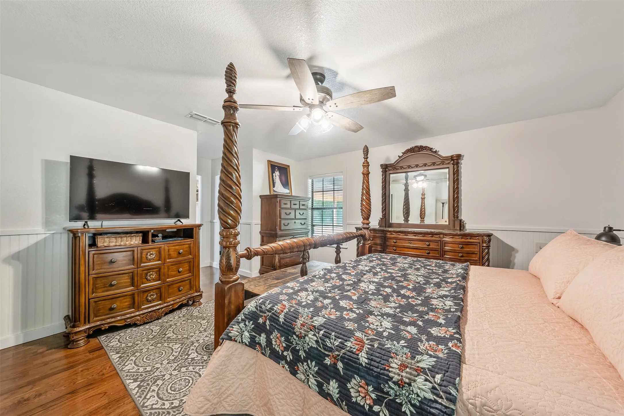Single Family Residence For Sale in Smith County , 15758 Audrey Lane, Arp, Texas 75750, 4 Bedroom, 4 Bathroom, Garage spaces, 3,688 Sqft, built in 1987, mls#21282462, Real Estate Agent in Arp, Homes For Sale in Smith county, Homes For Sale in Arp, Realtor in Arp Texas, Real Estate Brokerage Independent Realty Texas, Luminita Cordes Realtor