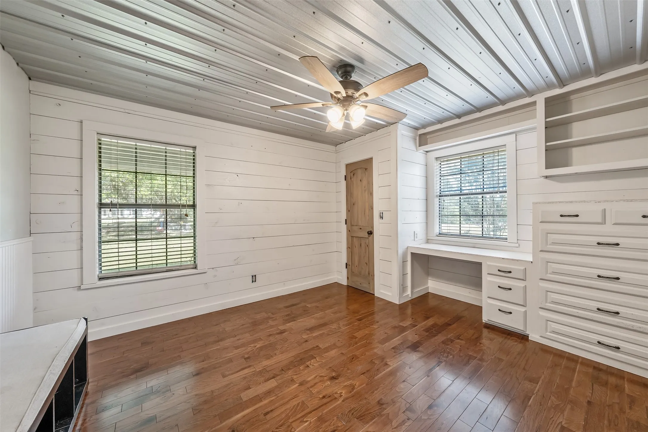 Single Family Residence For Sale in Smith County , 15758 Audrey Lane, Arp, Texas 75750, 4 Bedroom, 4 Bathroom, Garage spaces, 3,688 Sqft, built in 1987, mls#21282462, Real Estate Agent in Arp, Homes For Sale in Smith county, Homes For Sale in Arp, Realtor in Arp Texas, Real Estate Brokerage Independent Realty Texas, Luminita Cordes Realtor