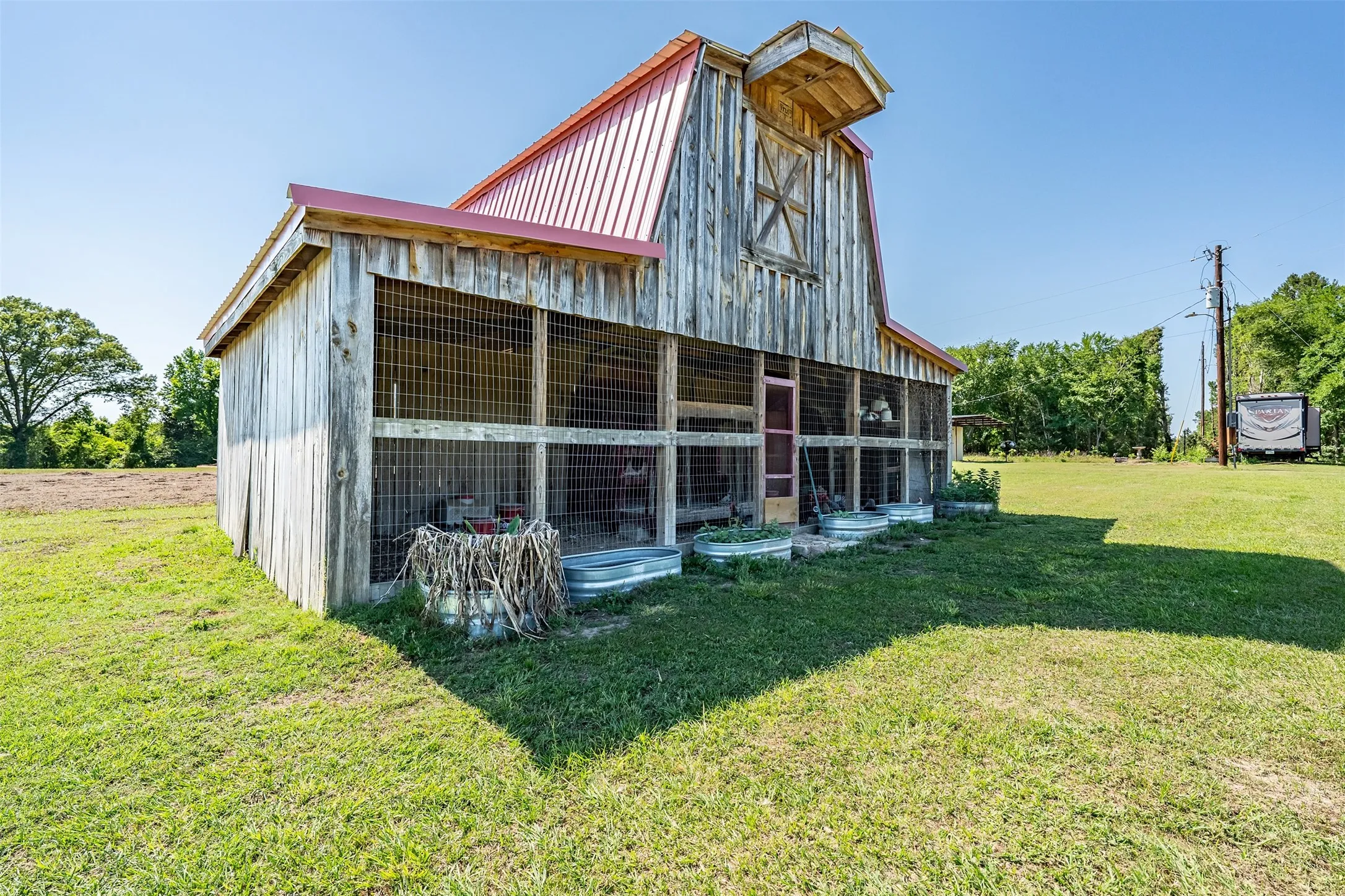 Single Family Residence For Sale in Smith County , 15758 Audrey Lane, Arp, Texas 75750, 4 Bedroom, 4 Bathroom, Garage spaces, 3,688 Sqft, built in 1987, mls#21282462, Real Estate Agent in Arp, Homes For Sale in Smith county, Homes For Sale in Arp, Realtor in Arp Texas, Real Estate Brokerage Independent Realty Texas, Luminita Cordes Realtor