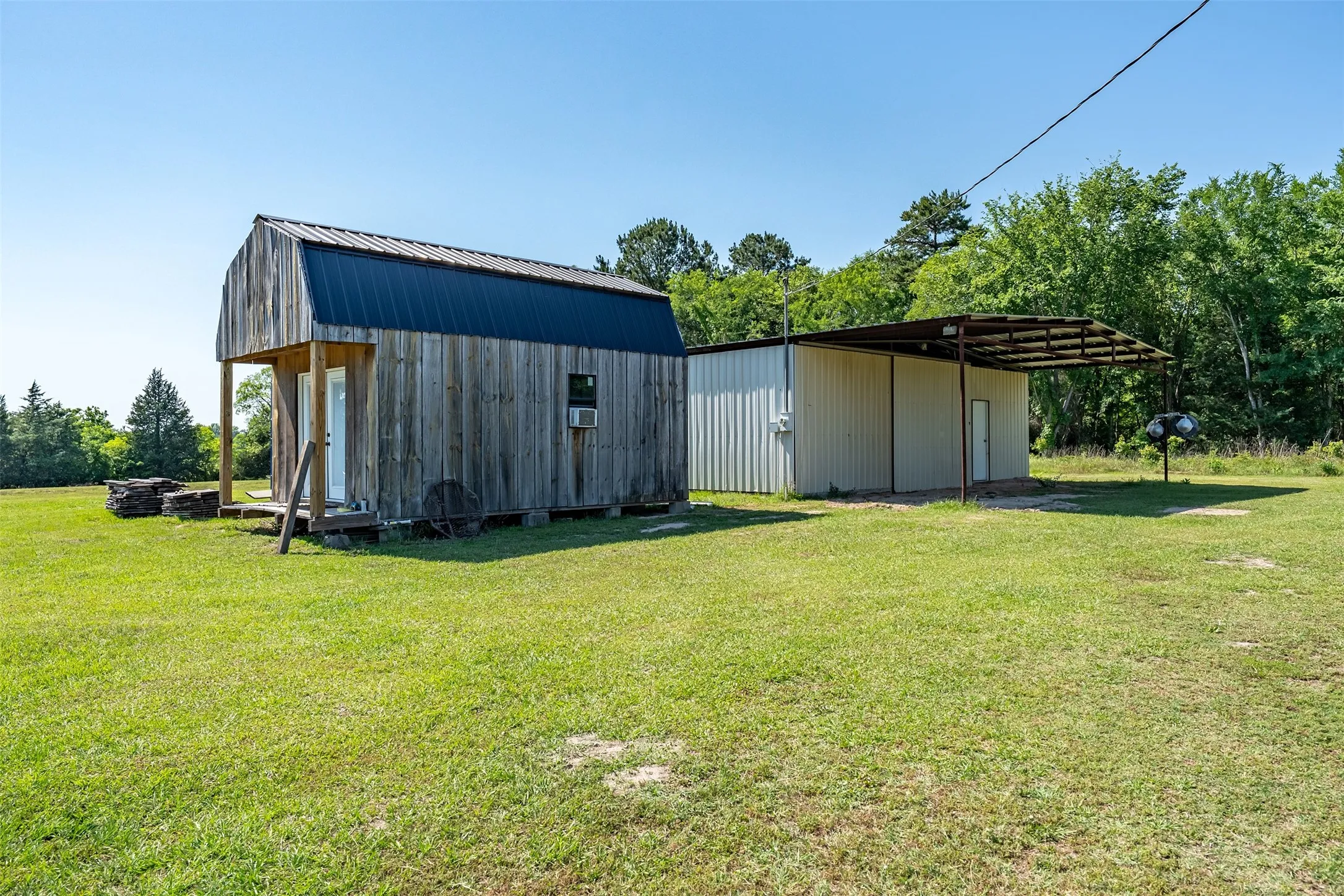 Single Family Residence For Sale in Smith County , 15758 Audrey Lane, Arp, Texas 75750, 4 Bedroom, 4 Bathroom, Garage spaces, 3,688 Sqft, built in 1987, mls#21282462, Real Estate Agent in Arp, Homes For Sale in Smith county, Homes For Sale in Arp, Realtor in Arp Texas, Real Estate Brokerage Independent Realty Texas, Luminita Cordes Realtor