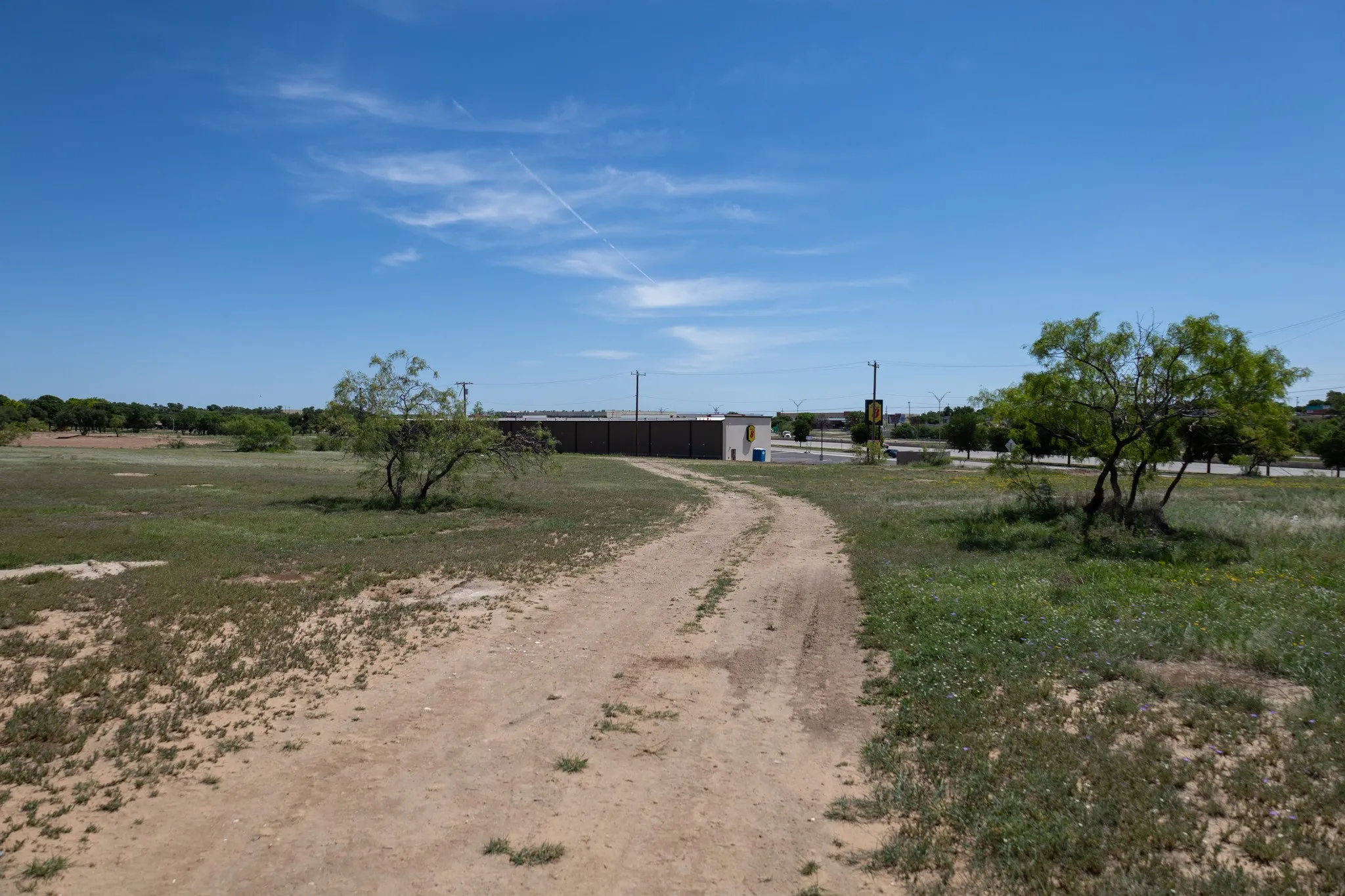 Unimproved Land For Sale in Lubbock County , 2102 N Ridge Road, Lubbock, Texas 79403, 0, 0, Garage spaces, 0 Sqft, built in 0, Price $364,000, mls#21282475, Real Estate Agent in Lubbock, Homes For Sale in Lubbock county, Homes For Sale in Lubbock, Realtor in Lubbock Texas, Real Estate Brokerage Independent Realty Texas, Luminita Cordes Realtor