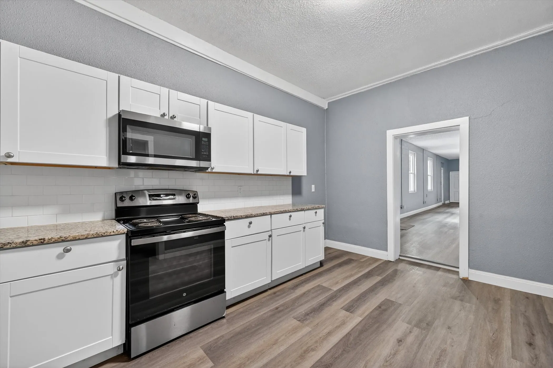 Single Family Residence For Sale in Kaufman County , 401 E Buffalo Street, Forney, Texas 75126, 5 Bedroom, 2 Bathroom, Garage spaces, 2,339 Sqft, built in 1997, mls#21277083, Real Estate Agent in Forney, Homes For Sale in Kaufman county, Homes For Sale in Forney, Realtor in Forney Texas, Real Estate Brokerage Independent Realty Texas, Luminita Cordes Realtor