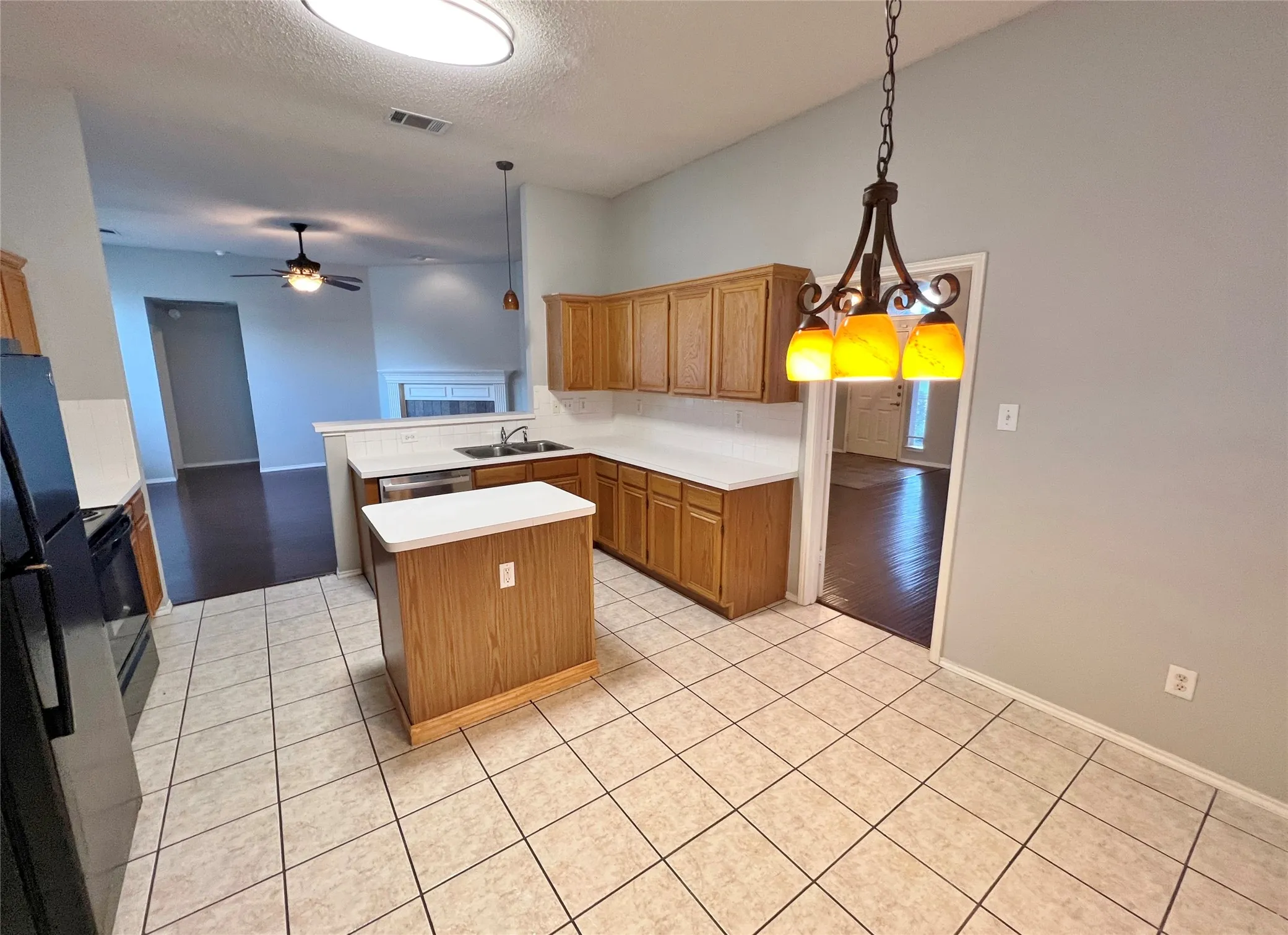 Single Family Residence For Rent in Collin County , 1222 Harvard Lane, Allen, Texas 75002, 3 Bedroom, 2 Bathroom, 2 Garage spaces, 2,039 Sqft, built in 1994, mls#21282492, Real Estate Agent in Allen, Homes For Rent in Collin county, Homes For Rent in Allen, Realtor in Allen Texas, Real Estate Brokerage Independent Realty Texas, Luminita Cordes Realtor