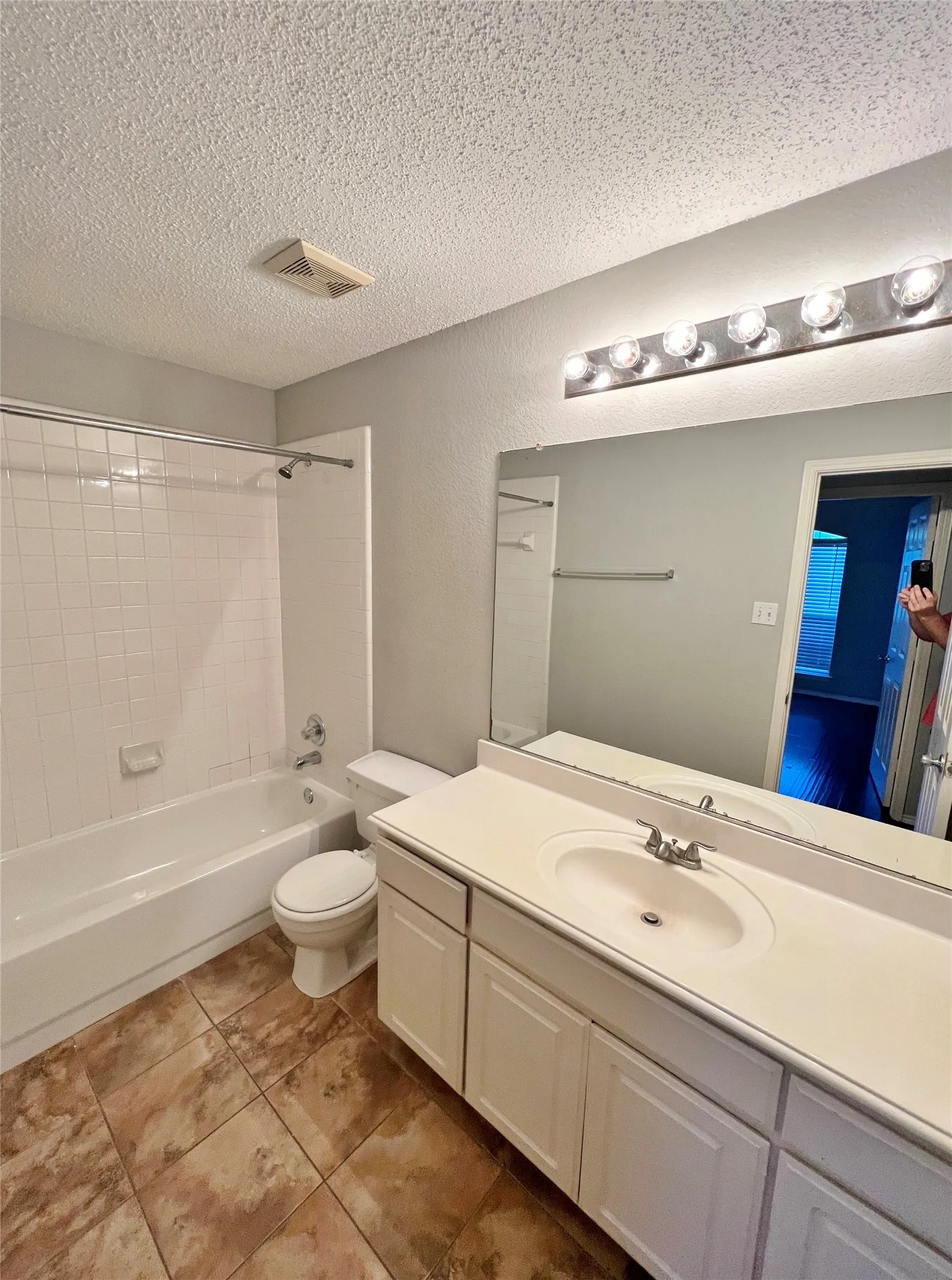 Single Family Residence For Rent in Collin County , 1222 Harvard Lane, Allen, Texas 75002, 3 Bedroom, 2 Bathroom, 2 Garage spaces, 2,039 Sqft, built in 1994, mls#21282492, Real Estate Agent in Allen, Homes For Rent in Collin county, Homes For Rent in Allen, Realtor in Allen Texas, Real Estate Brokerage Independent Realty Texas, Luminita Cordes Realtor