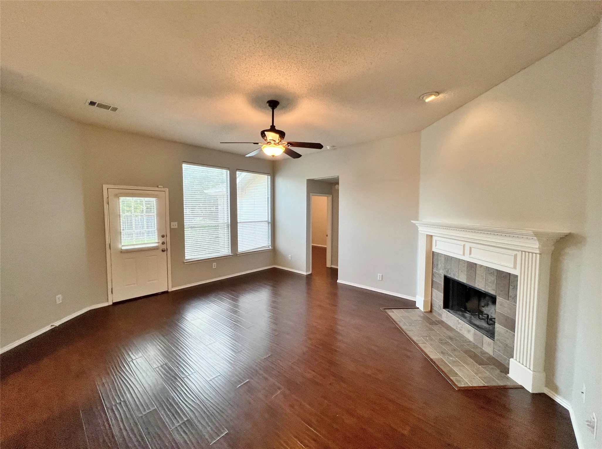 Single Family Residence For Rent in Collin County , 1222 Harvard Lane, Allen, Texas 75002, 3 Bedroom, 2 Bathroom, 2 Garage spaces, 2,039 Sqft, built in 1994, mls#21282492, Real Estate Agent in Allen, Homes For Rent in Collin county, Homes For Rent in Allen, Realtor in Allen Texas, Real Estate Brokerage Independent Realty Texas, Luminita Cordes Realtor