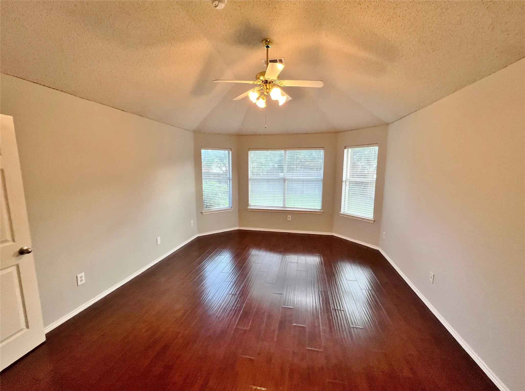Single Family Residence For Rent in Collin County , 1222 Harvard Lane, Allen, Texas 75002, 3 Bedroom, 2 Bathroom, 2 Garage spaces, 2,039 Sqft, built in 1994, mls#21282492, Real Estate Agent in Allen, Homes For Rent in Collin county, Homes For Rent in Allen, Realtor in Allen Texas, Real Estate Brokerage Independent Realty Texas, Luminita Cordes Realtor