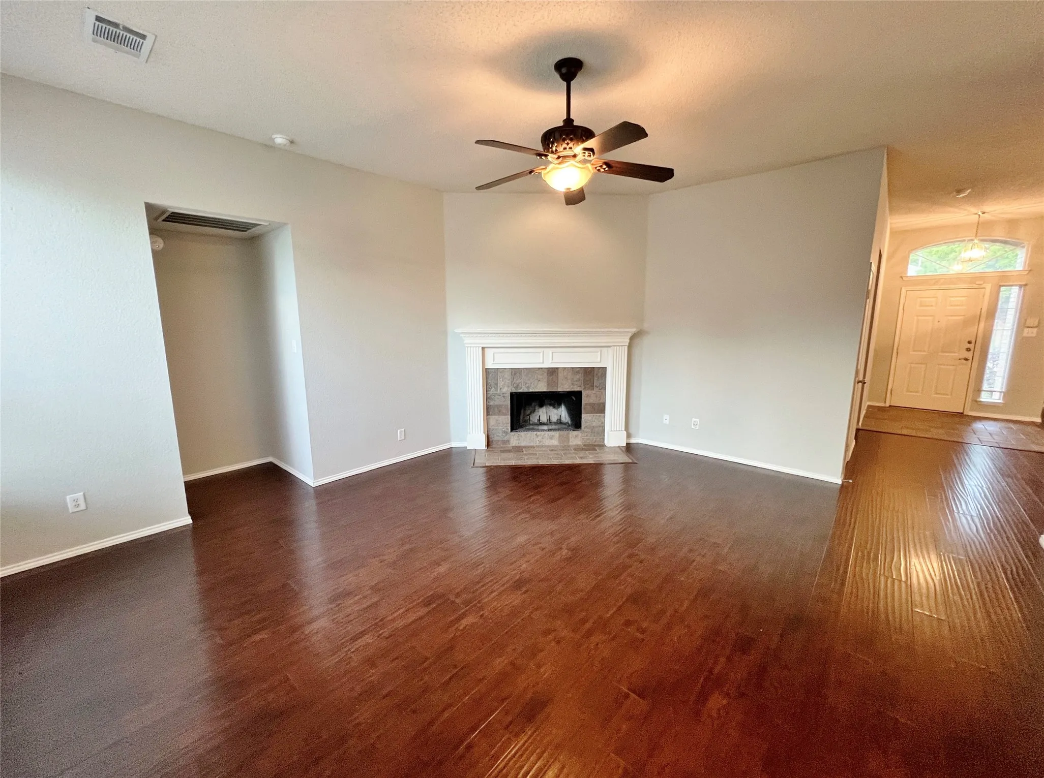 Single Family Residence For Rent in Collin County , 1222 Harvard Lane, Allen, Texas 75002, 3 Bedroom, 2 Bathroom, 2 Garage spaces, 2,039 Sqft, built in 1994, mls#21282492, Real Estate Agent in Allen, Homes For Rent in Collin county, Homes For Rent in Allen, Realtor in Allen Texas, Real Estate Brokerage Independent Realty Texas, Luminita Cordes Realtor