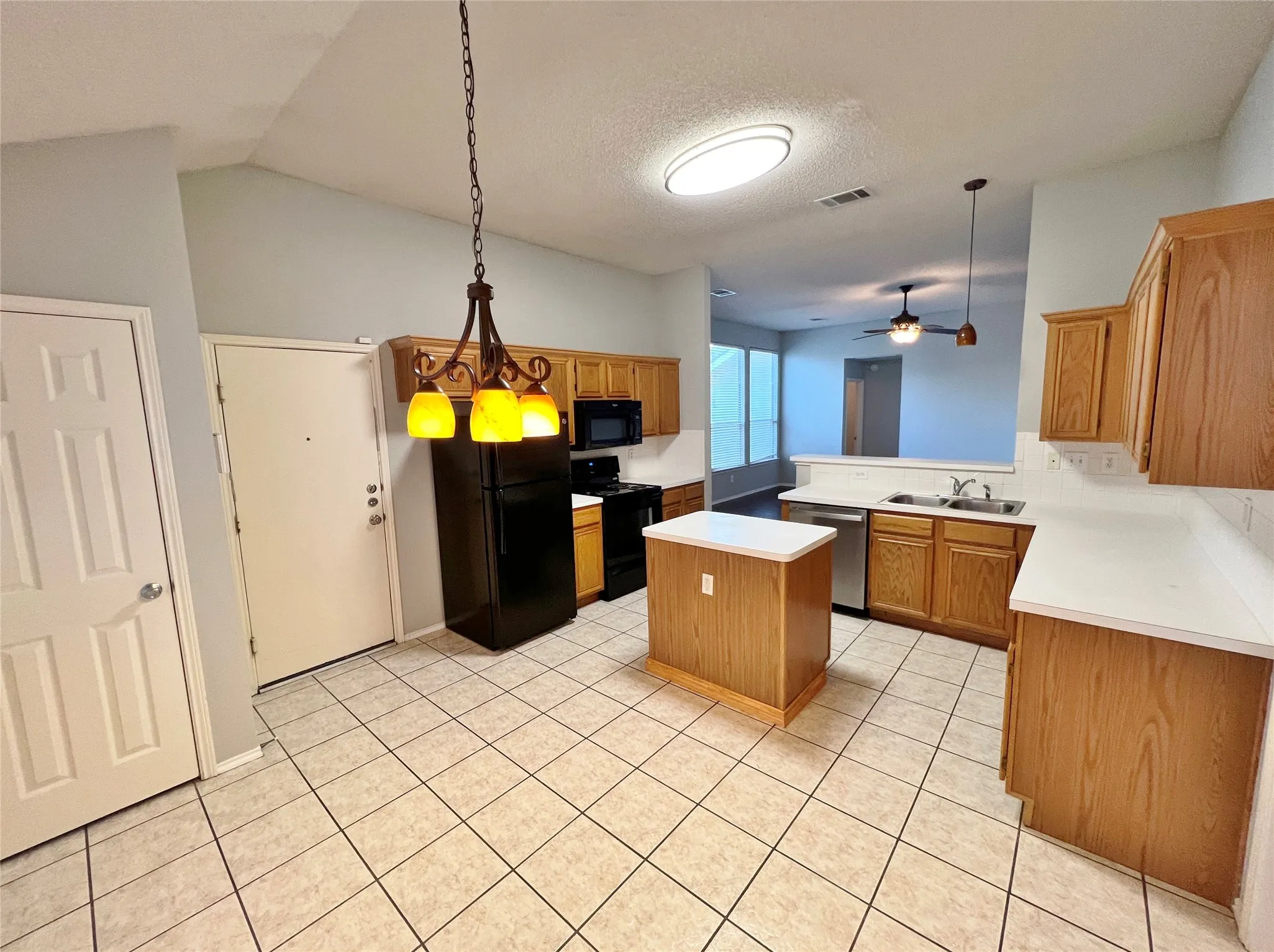 Single Family Residence For Rent in Collin County , 1222 Harvard Lane, Allen, Texas 75002, 3 Bedroom, 2 Bathroom, 2 Garage spaces, 2,039 Sqft, built in 1994, mls#21282492, Real Estate Agent in Allen, Homes For Rent in Collin county, Homes For Rent in Allen, Realtor in Allen Texas, Real Estate Brokerage Independent Realty Texas, Luminita Cordes Realtor