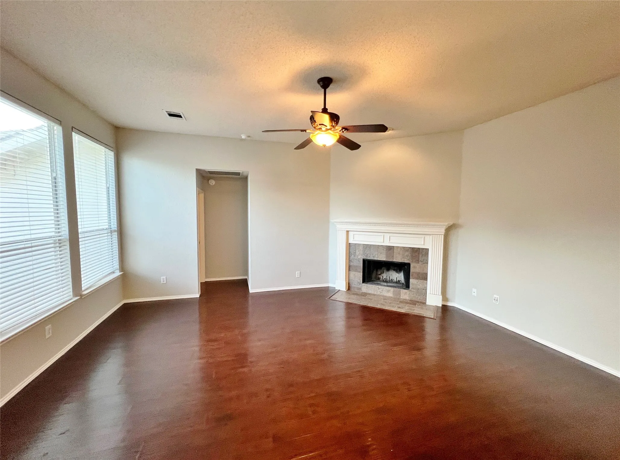 Single Family Residence For Rent in Collin County , 1222 Harvard Lane, Allen, Texas 75002, 3 Bedroom, 2 Bathroom, 2 Garage spaces, 2,039 Sqft, built in 1994, mls#21282492, Real Estate Agent in Allen, Homes For Rent in Collin county, Homes For Rent in Allen, Realtor in Allen Texas, Real Estate Brokerage Independent Realty Texas, Luminita Cordes Realtor