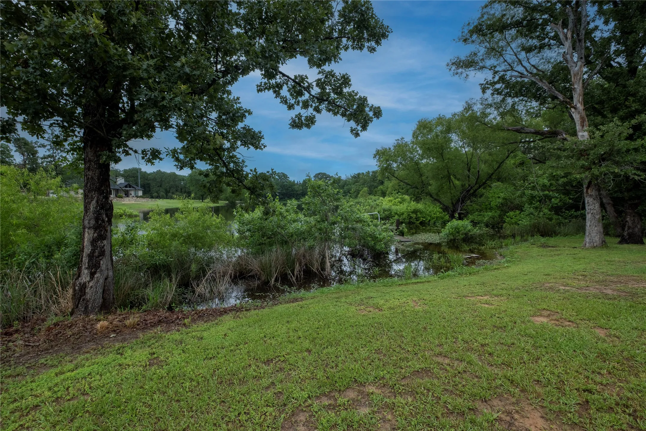 Single Family Residence For Sale in Van Zandt County , 786 Vz County Road 1803, Grand Saline, Texas 75140, 3 Bedroom, 3 Bathroom, 2 Garage spaces, 1,657 Sqft, built in 2005, mls#21282517, Real Estate Agent in Grand Saline, Homes For Sale in Van Zandt county, Homes For Sale in Grand Saline, Realtor in Grand Saline Texas, Real Estate Brokerage Independent Realty Texas, Luminita Cordes Realtor