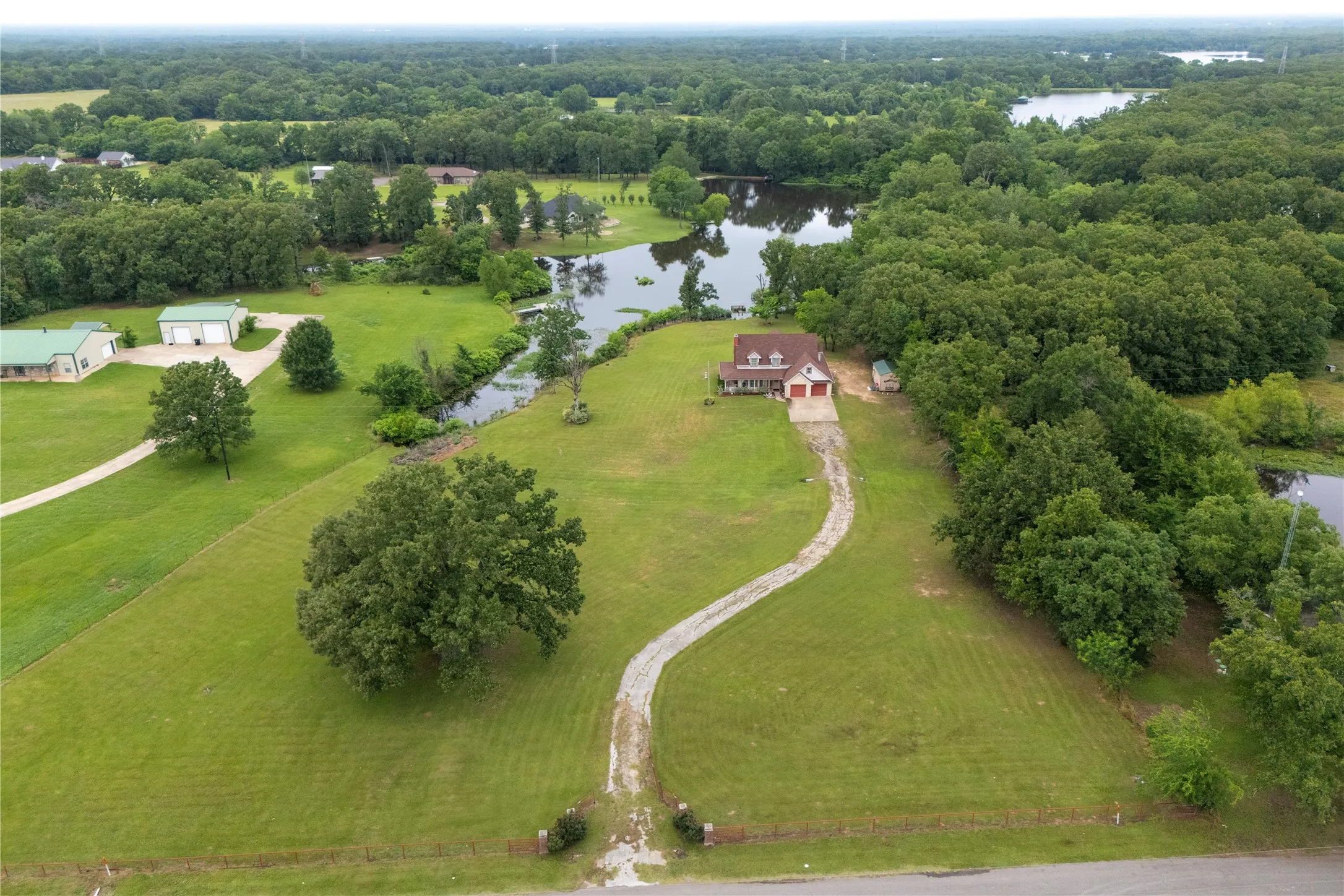 Single Family Residence For Sale in Van Zandt County , 786 Vz County Road 1803, Grand Saline, Texas 75140, 3 Bedroom, 3 Bathroom, 2 Garage spaces, 1,657 Sqft, built in 2005, mls#21282517, Real Estate Agent in Grand Saline, Homes For Sale in Van Zandt county, Homes For Sale in Grand Saline, Realtor in Grand Saline Texas, Real Estate Brokerage Independent Realty Texas, Luminita Cordes Realtor