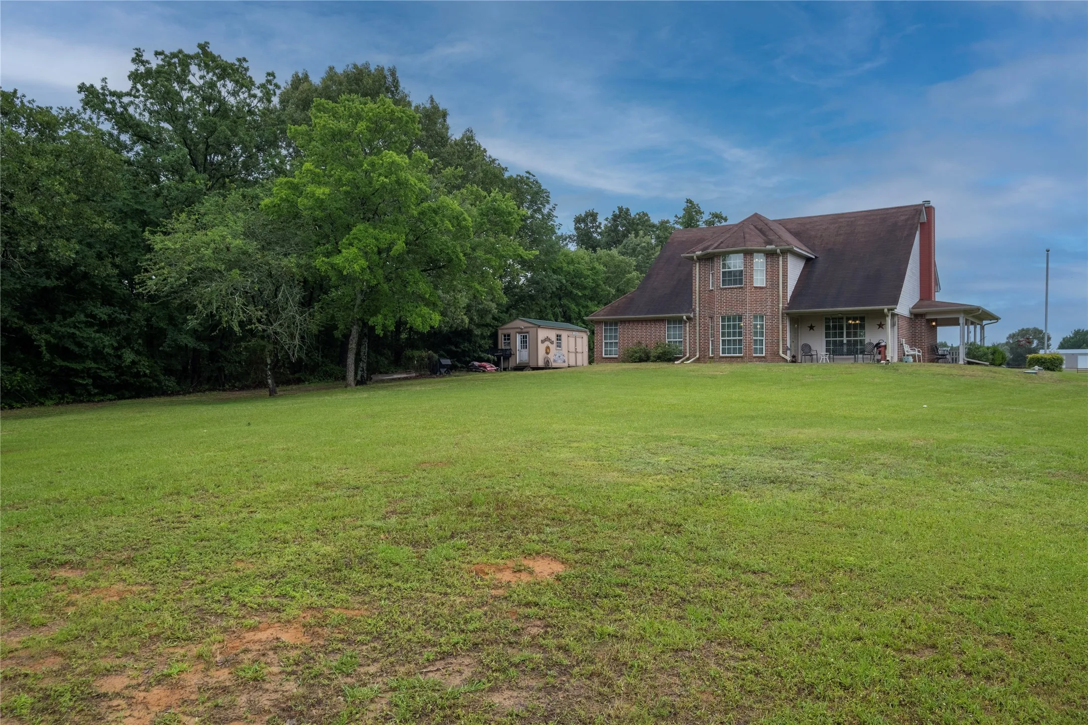 Single Family Residence For Sale in Van Zandt County , 786 Vz County Road 1803, Grand Saline, Texas 75140, 3 Bedroom, 3 Bathroom, 2 Garage spaces, 1,657 Sqft, built in 2005, mls#21282517, Real Estate Agent in Grand Saline, Homes For Sale in Van Zandt county, Homes For Sale in Grand Saline, Realtor in Grand Saline Texas, Real Estate Brokerage Independent Realty Texas, Luminita Cordes Realtor
