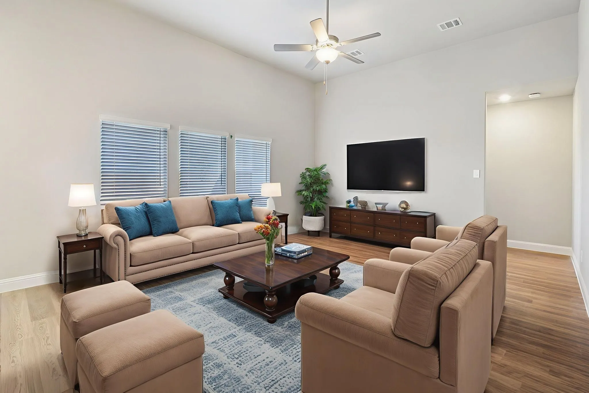  Photo is not of the actual home, but is an inspirational photo of builder’s model home and may depict options, furnishings, and/or decorator features that are not included.
