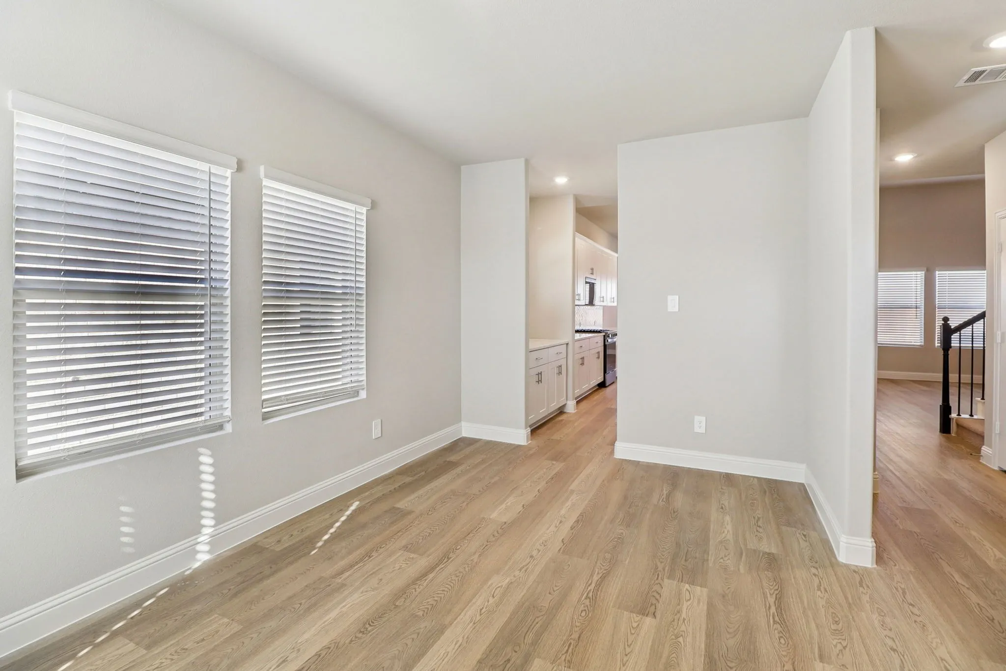  Photo is not of the actual home, but is an inspirational photo of builder’s model home and may depict options, furnishings, and/or decorator features that are not included.
