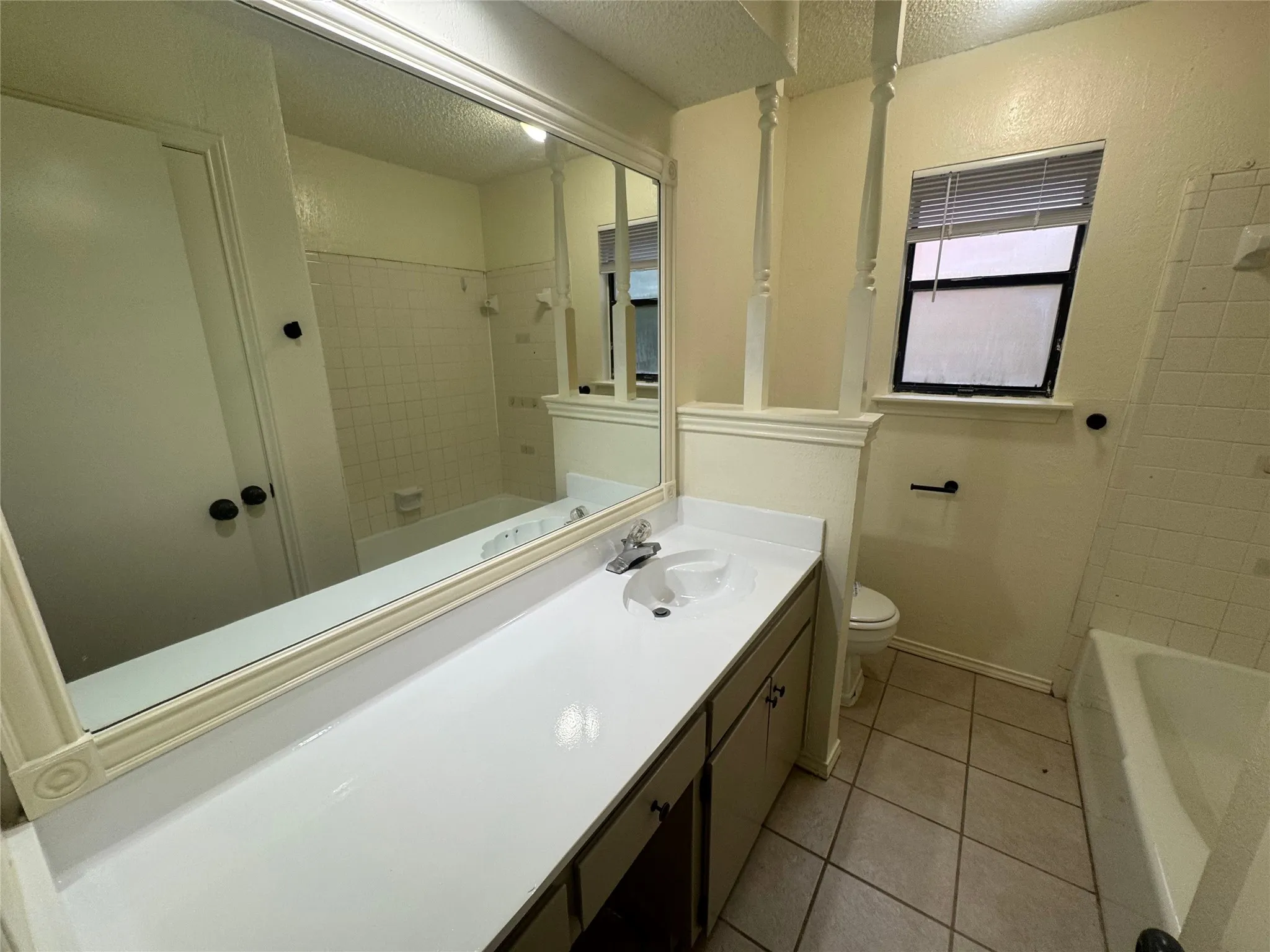 Single Family Residence For Rent in Tarrant County , 5604 Fireside Drive, Arlington, Texas 76016, 3 Bedroom, 2 Bathroom, 2 Garage spaces, 1,426 Sqft, built in 1978, mls#21282525, Real Estate Agent in Arlington, Homes For Rent in Tarrant county, Homes For Rent in Arlington, Realtor in Arlington Texas, Real Estate Brokerage Independent Realty Texas, Luminita Cordes Realtor