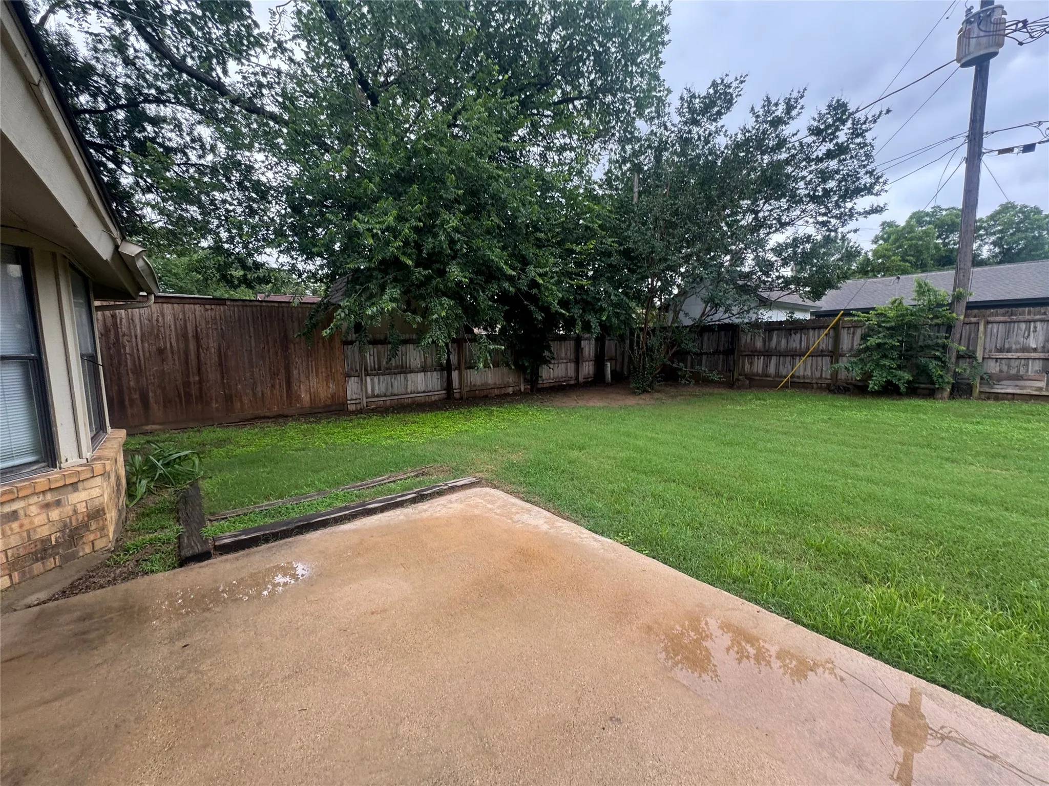 Single Family Residence For Rent in Tarrant County , 5604 Fireside Drive, Arlington, Texas 76016, 3 Bedroom, 2 Bathroom, 2 Garage spaces, 1,426 Sqft, built in 1978, mls#21282525, Real Estate Agent in Arlington, Homes For Rent in Tarrant county, Homes For Rent in Arlington, Realtor in Arlington Texas, Real Estate Brokerage Independent Realty Texas, Luminita Cordes Realtor