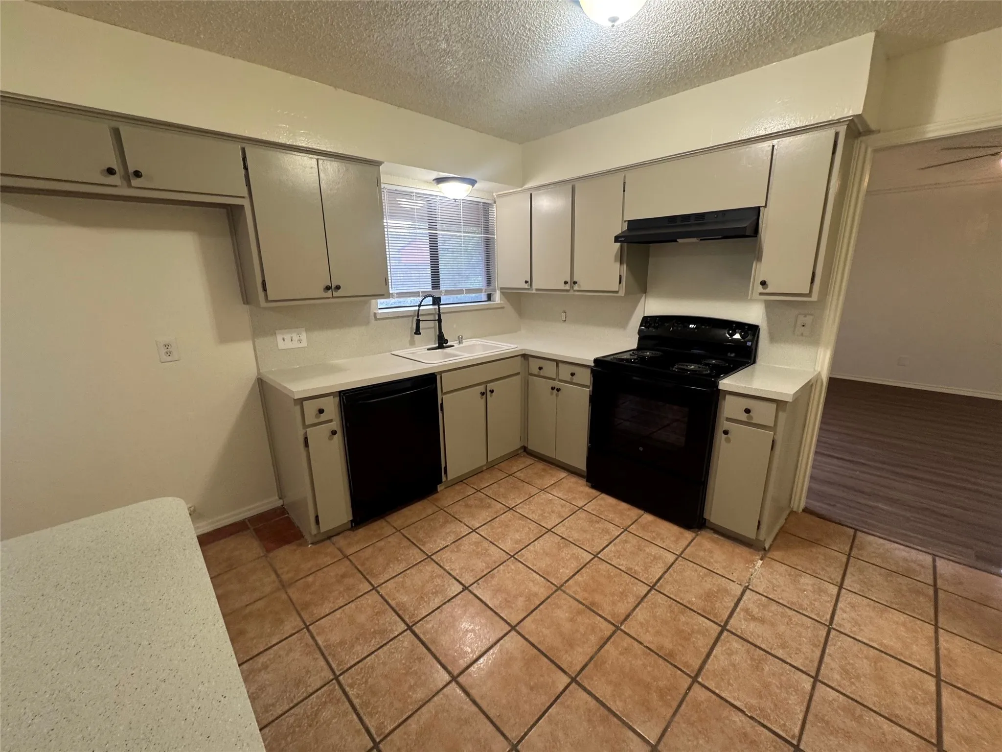 Single Family Residence For Rent in Tarrant County , 5604 Fireside Drive, Arlington, Texas 76016, 3 Bedroom, 2 Bathroom, 2 Garage spaces, 1,426 Sqft, built in 1978, mls#21282525, Real Estate Agent in Arlington, Homes For Rent in Tarrant county, Homes For Rent in Arlington, Realtor in Arlington Texas, Real Estate Brokerage Independent Realty Texas, Luminita Cordes Realtor