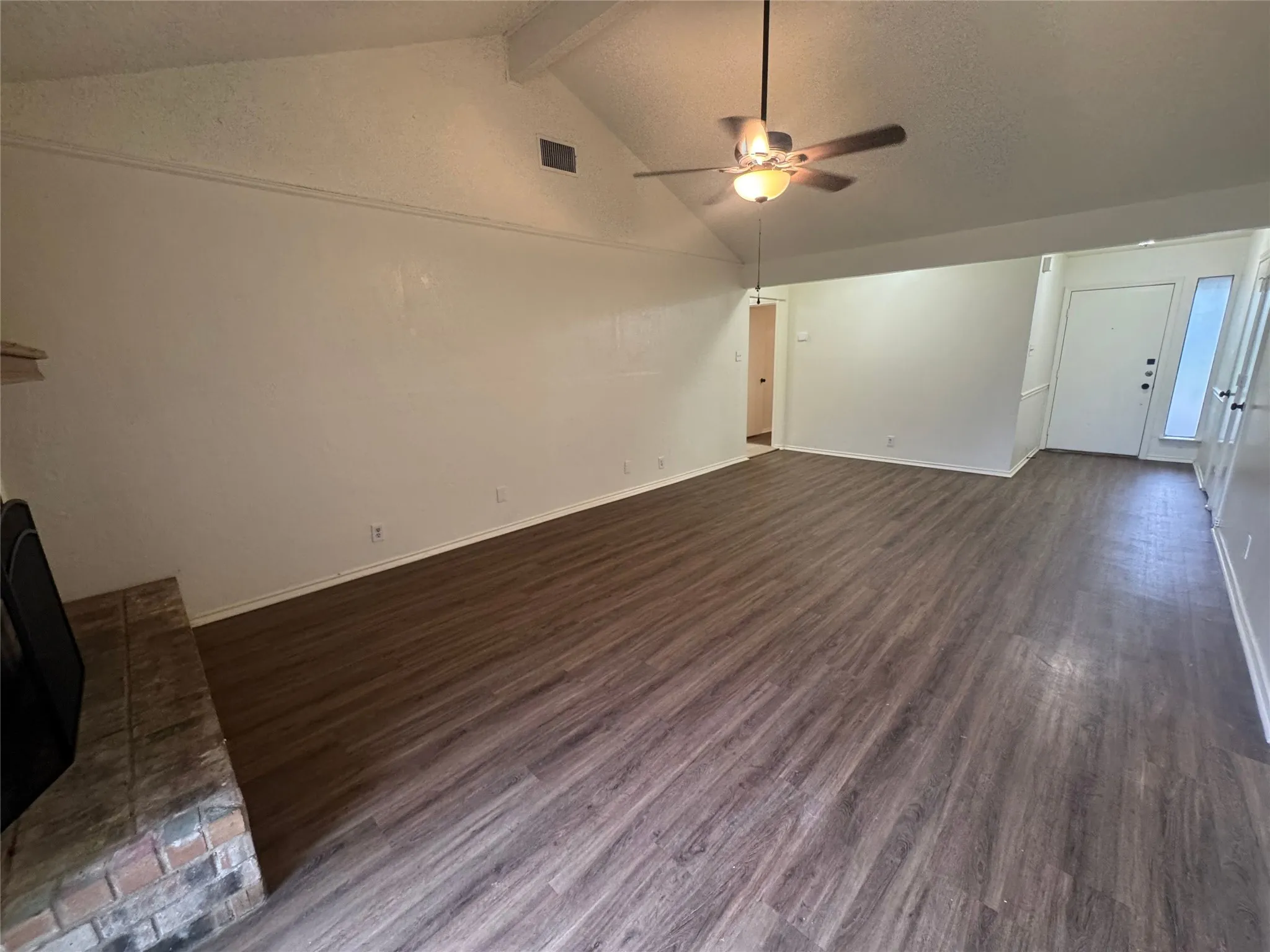 Single Family Residence For Rent in Tarrant County , 5604 Fireside Drive, Arlington, Texas 76016, 3 Bedroom, 2 Bathroom, 2 Garage spaces, 1,426 Sqft, built in 1978, mls#21282525, Real Estate Agent in Arlington, Homes For Rent in Tarrant county, Homes For Rent in Arlington, Realtor in Arlington Texas, Real Estate Brokerage Independent Realty Texas, Luminita Cordes Realtor