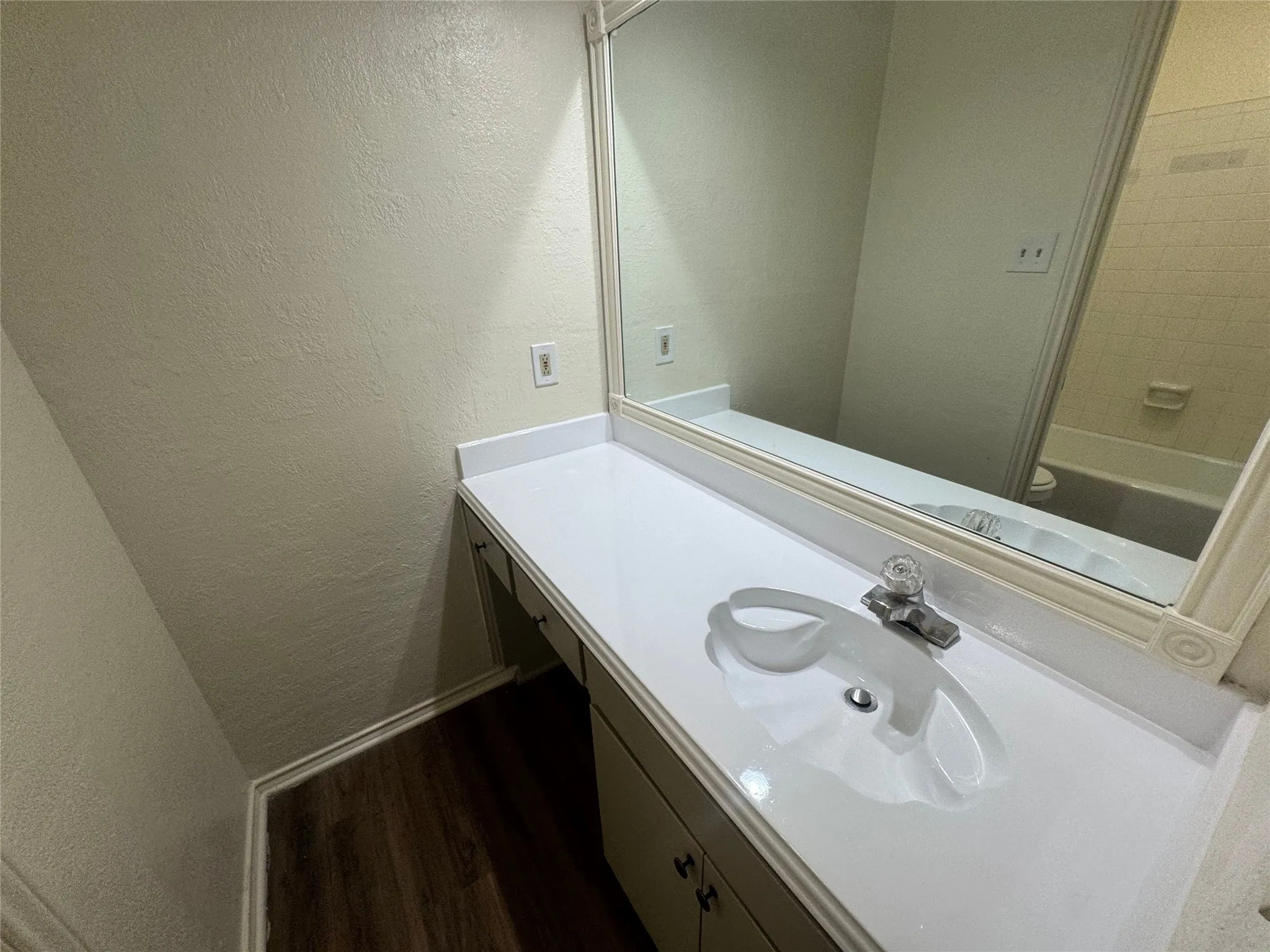 Single Family Residence For Rent in Tarrant County , 5604 Fireside Drive, Arlington, Texas 76016, 3 Bedroom, 2 Bathroom, 2 Garage spaces, 1,426 Sqft, built in 1978, mls#21282525, Real Estate Agent in Arlington, Homes For Rent in Tarrant county, Homes For Rent in Arlington, Realtor in Arlington Texas, Real Estate Brokerage Independent Realty Texas, Luminita Cordes Realtor