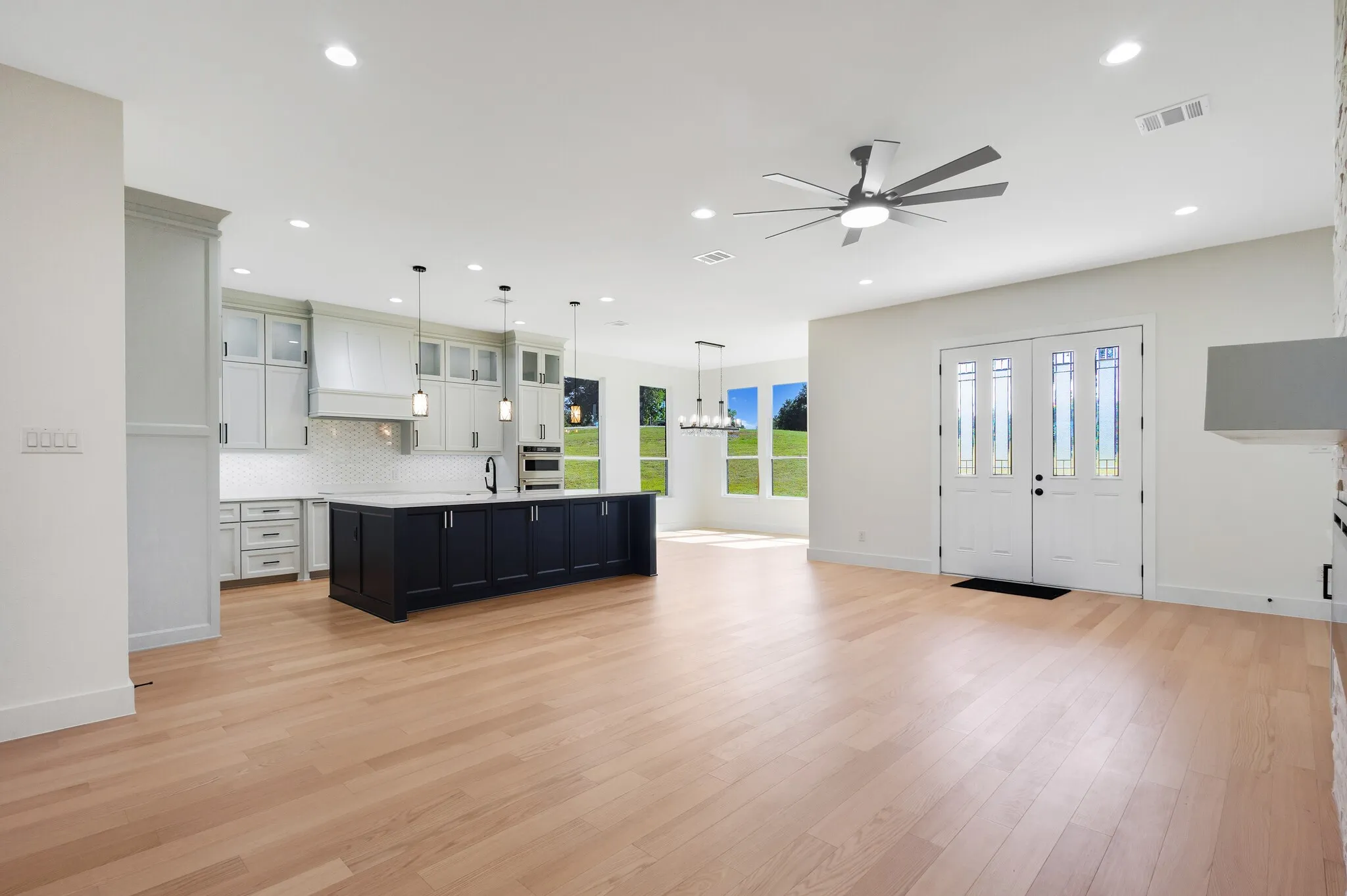 Single Family Residence For Sale in Navarro County , 101 Crepe Myrtle, Corsicana, Texas 75109, 5 Bedroom, 5 Bathroom, 2 Garage spaces, 3,973 Sqft, built in 2024, mls#21265080, Real Estate Agent in Corsicana, Homes For Sale in Navarro county, Homes For Sale in Corsicana, Realtor in Corsicana Texas, Real Estate Brokerage Independent Realty Texas, Luminita Cordes Realtor