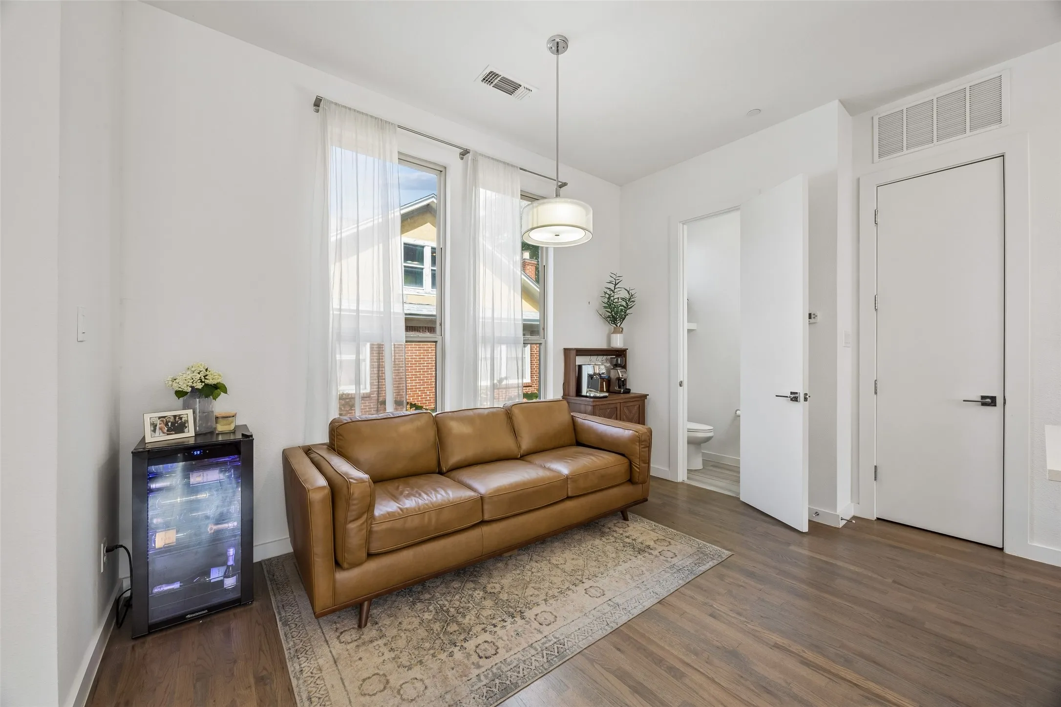 Condominium For Sale in Dallas County , 5734 Oram Street 102, Dallas, Texas 75206, 2 Bedroom, 3 Bathroom, 2 Garage spaces, 1,701 Sqft, built in 2017, mls#21282473, Real Estate Agent in Dallas, Homes For Sale in Dallas county, Homes For Sale in Dallas, Realtor in Dallas Texas, Real Estate Brokerage Independent Realty Texas, Luminita Cordes Realtor
