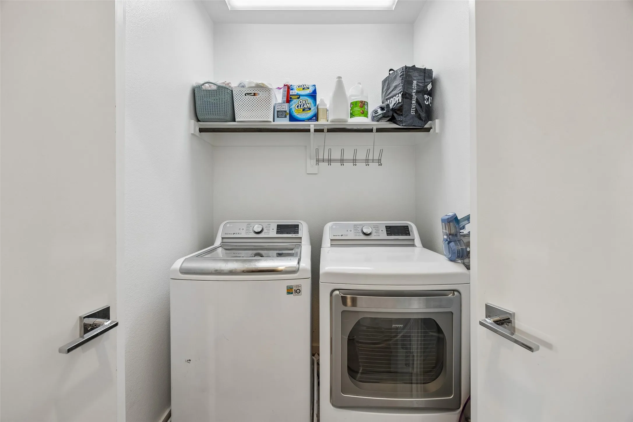 Condominium For Sale in Dallas County , 5734 Oram Street 102, Dallas, Texas 75206, 2 Bedroom, 3 Bathroom, 2 Garage spaces, 1,701 Sqft, built in 2017, mls#21282473, Real Estate Agent in Dallas, Homes For Sale in Dallas county, Homes For Sale in Dallas, Realtor in Dallas Texas, Real Estate Brokerage Independent Realty Texas, Luminita Cordes Realtor