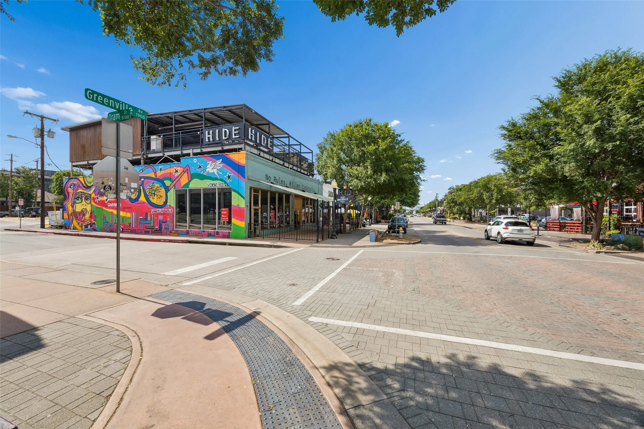 Condominium For Sale in Dallas County , 5734 Oram Street 102, Dallas, Texas 75206, 2 Bedroom, 3 Bathroom, 2 Garage spaces, 1,701 Sqft, built in 2017, mls#21282473, Real Estate Agent in Dallas, Homes For Sale in Dallas county, Homes For Sale in Dallas, Realtor in Dallas Texas, Real Estate Brokerage Independent Realty Texas, Luminita Cordes Realtor