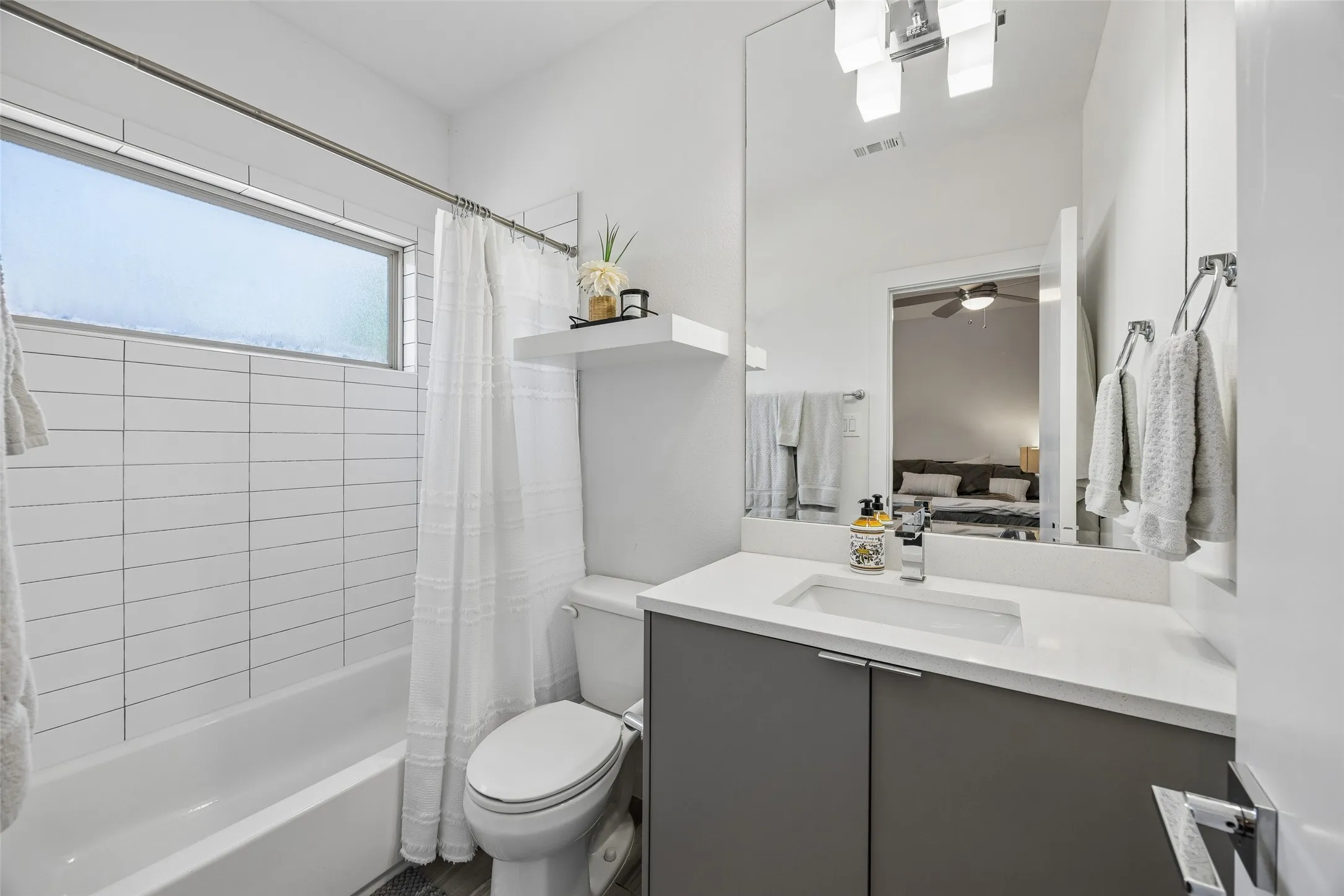 Condominium For Sale in Dallas County , 5734 Oram Street 102, Dallas, Texas 75206, 2 Bedroom, 3 Bathroom, 2 Garage spaces, 1,701 Sqft, built in 2017, mls#21282473, Real Estate Agent in Dallas, Homes For Sale in Dallas county, Homes For Sale in Dallas, Realtor in Dallas Texas, Real Estate Brokerage Independent Realty Texas, Luminita Cordes Realtor