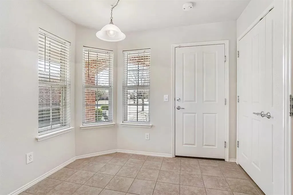 Single Family Residence For Sale in Denton County , 7850 Birmingham Forest Drive, Frisco, Texas 75036, 2 Bedroom, 2 Bathroom, 2 Garage spaces, 1,467 Sqft, built in 2010, mls#21281805, Real Estate Agent in Frisco, Homes For Sale in Denton county, Homes For Sale in Frisco, Realtor in Frisco Texas, Real Estate Brokerage Independent Realty Texas, Luminita Cordes Realtor
