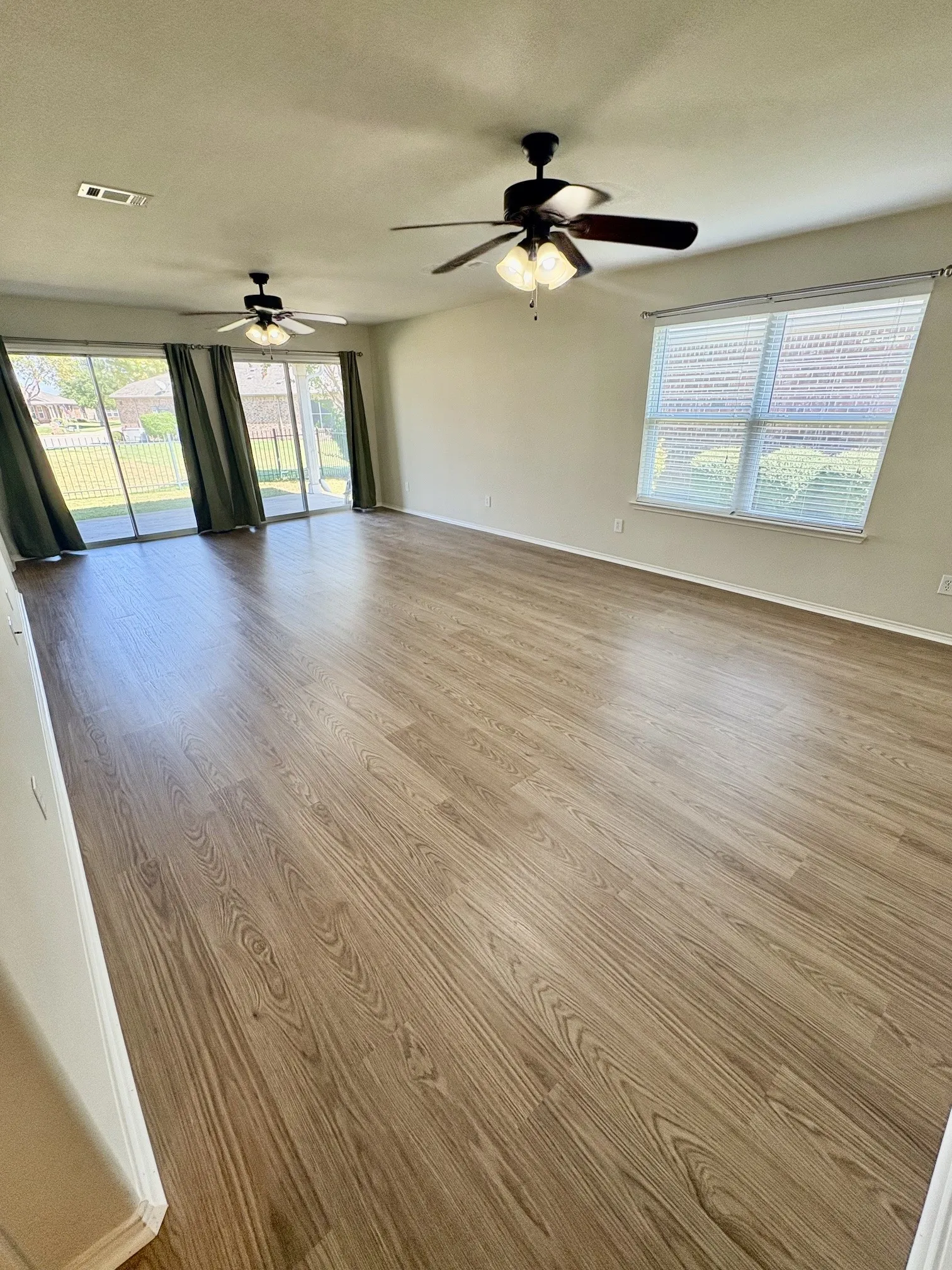 Single Family Residence For Sale in Denton County , 7850 Birmingham Forest Drive, Frisco, Texas 75036, 2 Bedroom, 2 Bathroom, 2 Garage spaces, 1,467 Sqft, built in 2010, mls#21281805, Real Estate Agent in Frisco, Homes For Sale in Denton county, Homes For Sale in Frisco, Realtor in Frisco Texas, Real Estate Brokerage Independent Realty Texas, Luminita Cordes Realtor