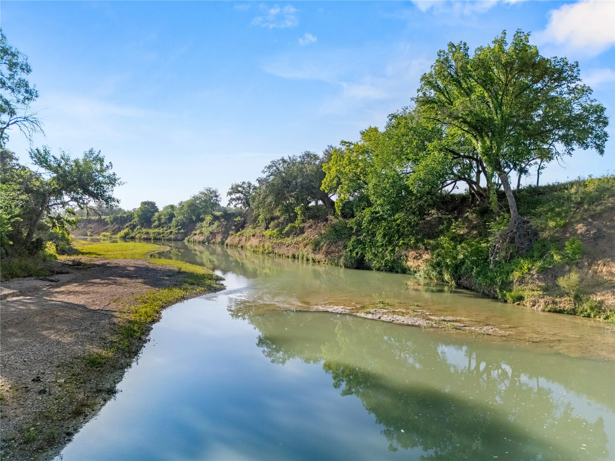 Retail For Sale in Bosque County , 32.07 ac. Riverfront TBD Hwy 6, Valley Mills, Texas 76689, 0, 0, Garage spaces, 0 Sqft, built in 0, Price $499,980, mls#21282549, Real Estate Agent in Valley Mills, Homes For Sale in Bosque county, Homes For Sale in Valley Mills, Realtor in Valley Mills Texas, Real Estate Brokerage Independent Realty Texas, Luminita Cordes Realtor