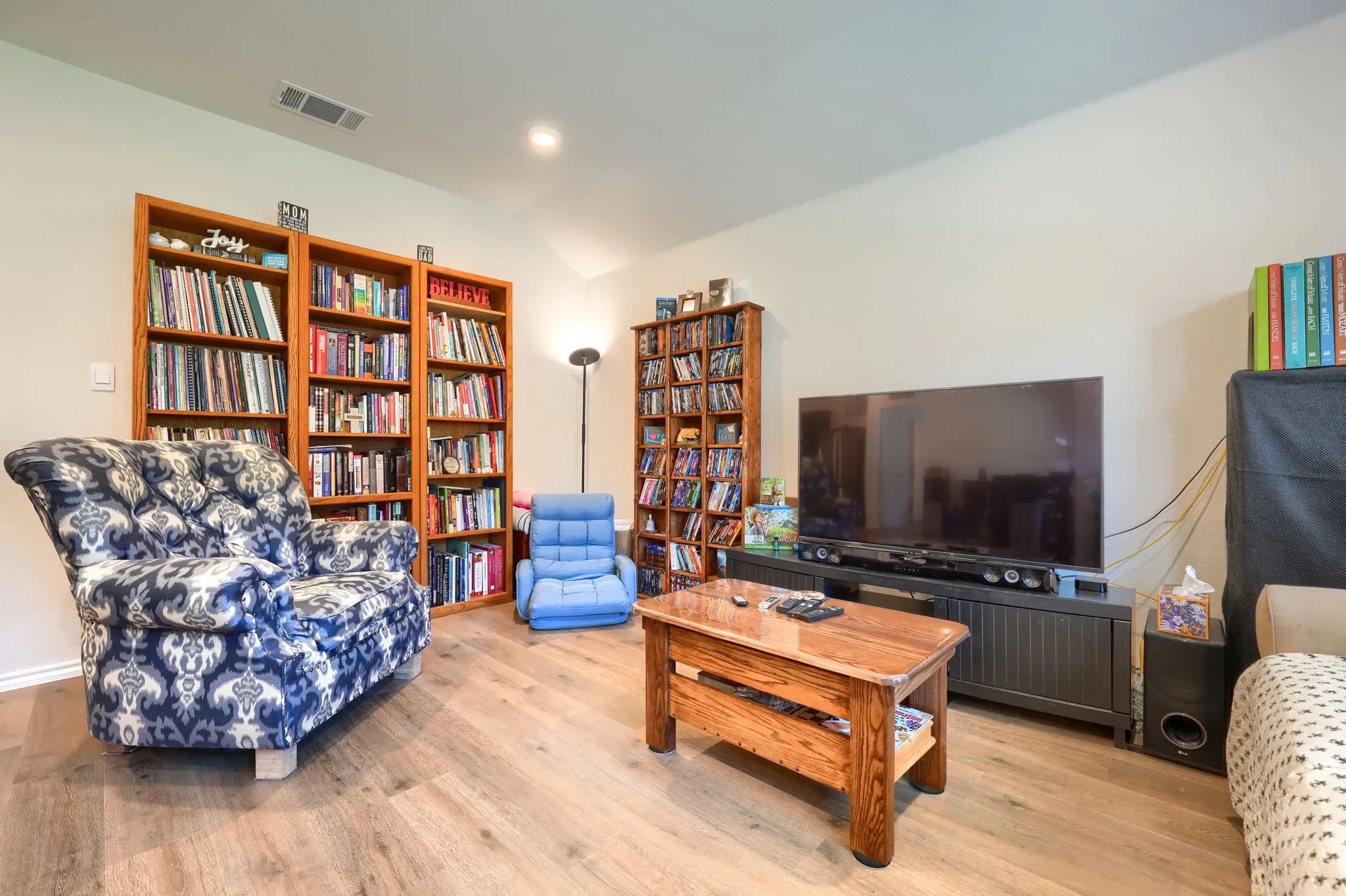 Single Family Residence For Sale in Denton County , 11145 E Chase Lane, Providence Village, Texas 76227, 3 Bedrooms, 2 Bathrooms, 2 Garage spaces, 1,566 Sqft, built in 2024, Price $310,000, mls#21280980, Real Estate Agent in Providence Village, Homes For Sale in Denton county, Homes For Sale in Providence Village, Realtor in Providence Village Texas, Real Estate Brokerage Independent Realty Texas, Luminita Cordes Realtor