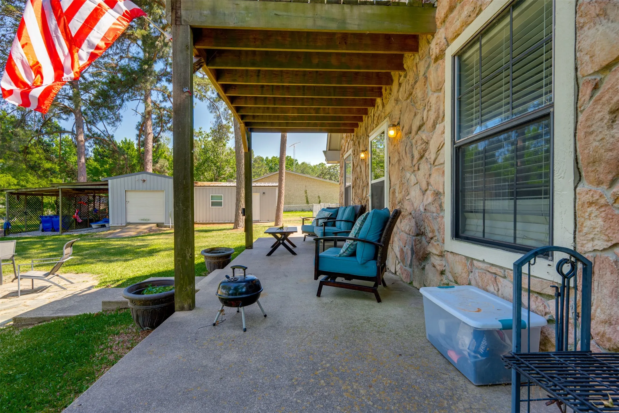 Single Family Residence For Sale in Henderson County , 4479 Sunrise Drive, Chandler, Texas 75758, 3 Bedrooms, 3 Bathrooms, Garage spaces, 1,602 Sqft, built in 1997, Price $449,000, mls#21282430, Real Estate Agent in Chandler, Homes For Sale in Henderson county, Homes For Sale in Chandler, Realtor in Chandler Texas, Real Estate Brokerage Independent Realty Texas, Luminita Cordes Realtor