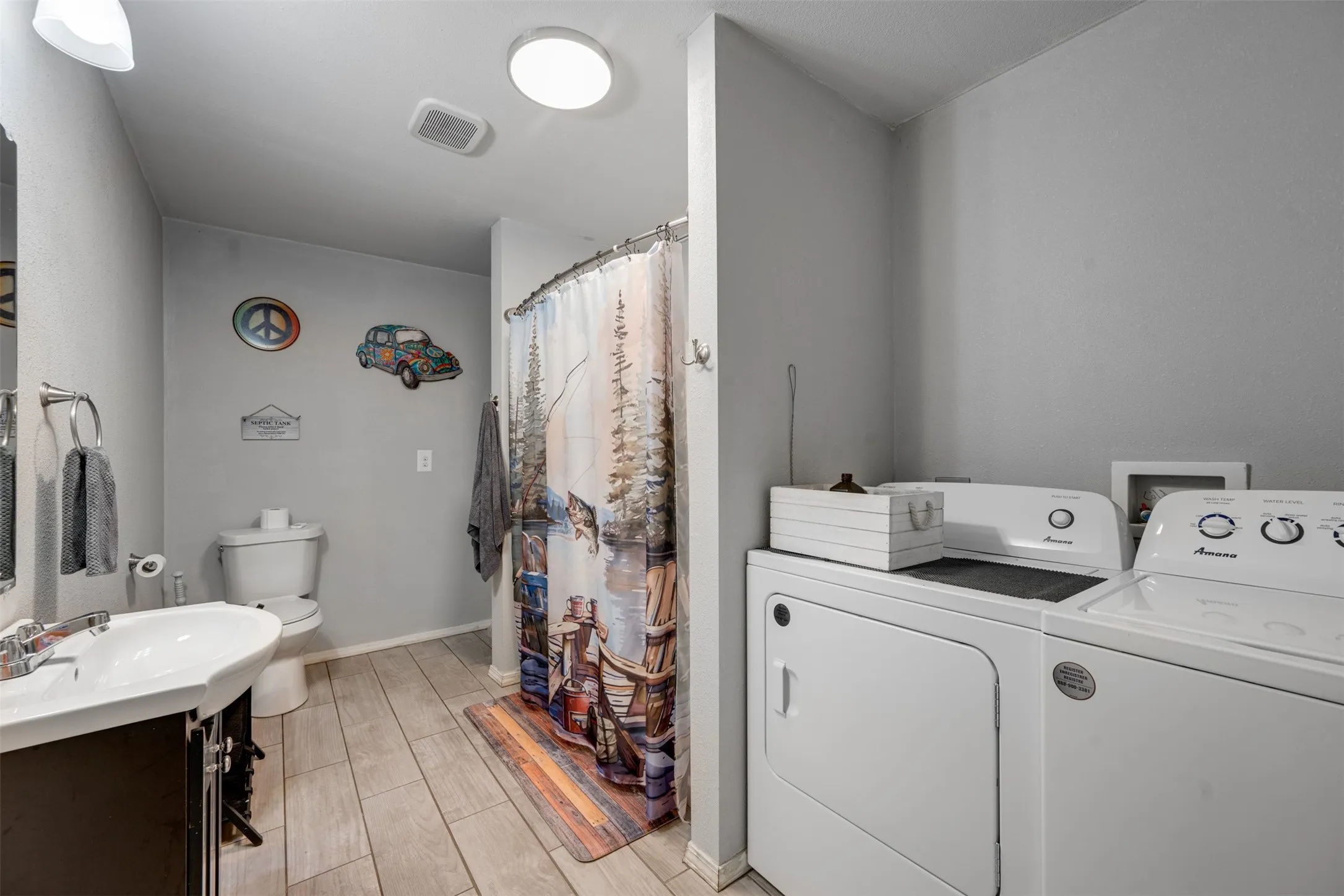 Single Family Residence For Sale in Henderson County , 4479 Sunrise Drive, Chandler, Texas 75758, 3 Bedrooms, 3 Bathrooms, Garage spaces, 1,602 Sqft, built in 1997, Price $449,000, mls#21282430, Real Estate Agent in Chandler, Homes For Sale in Henderson county, Homes For Sale in Chandler, Realtor in Chandler Texas, Real Estate Brokerage Independent Realty Texas, Luminita Cordes Realtor
